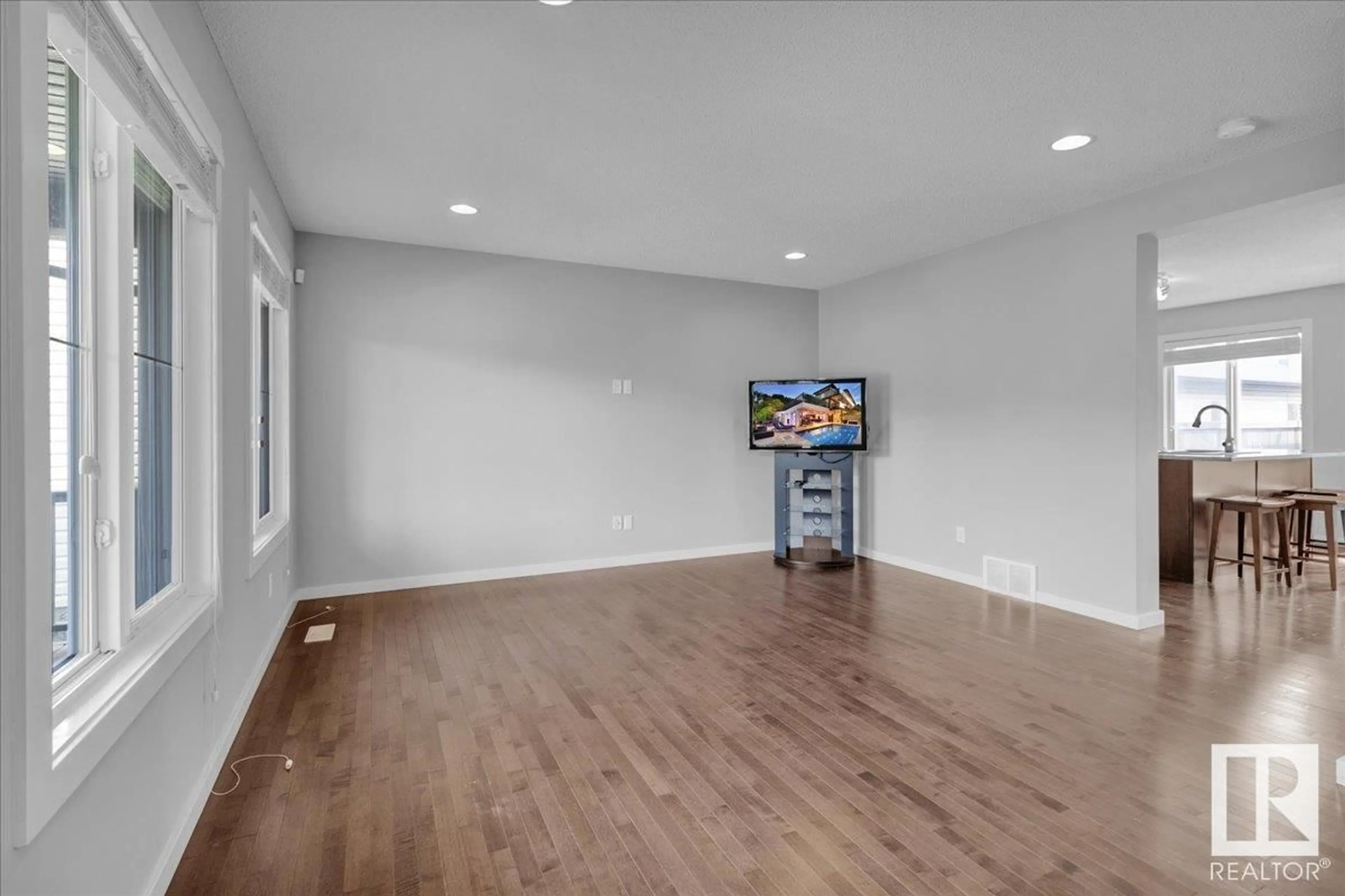 A pic of a room for 21427 95 AV, Edmonton Alberta T5T4C9