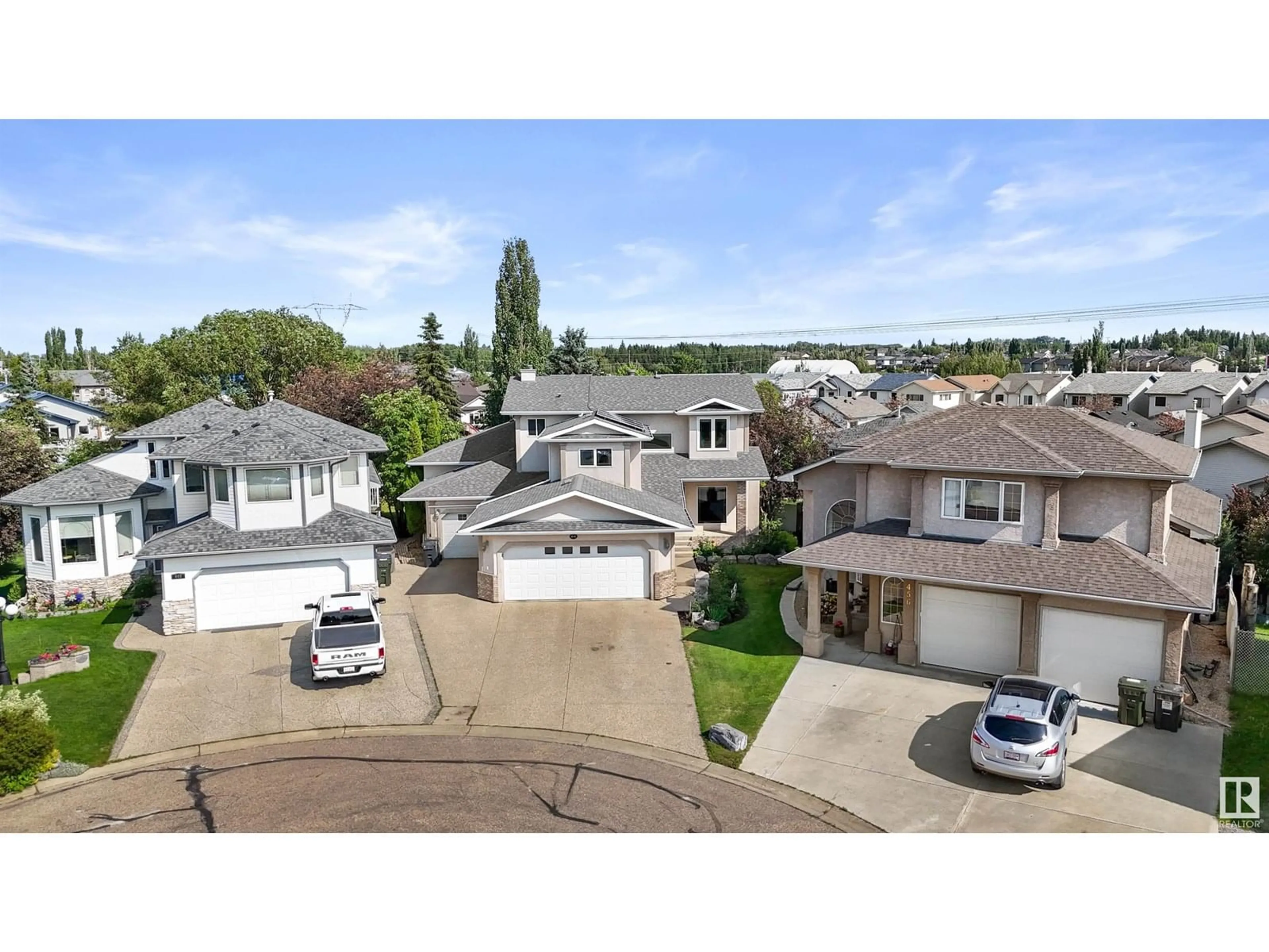 A pic from outside/outdoor area/front of a property/back of a property/a pic from drone, unknown for 452 KANANASKIS CL, Devon Alberta T9G2C5