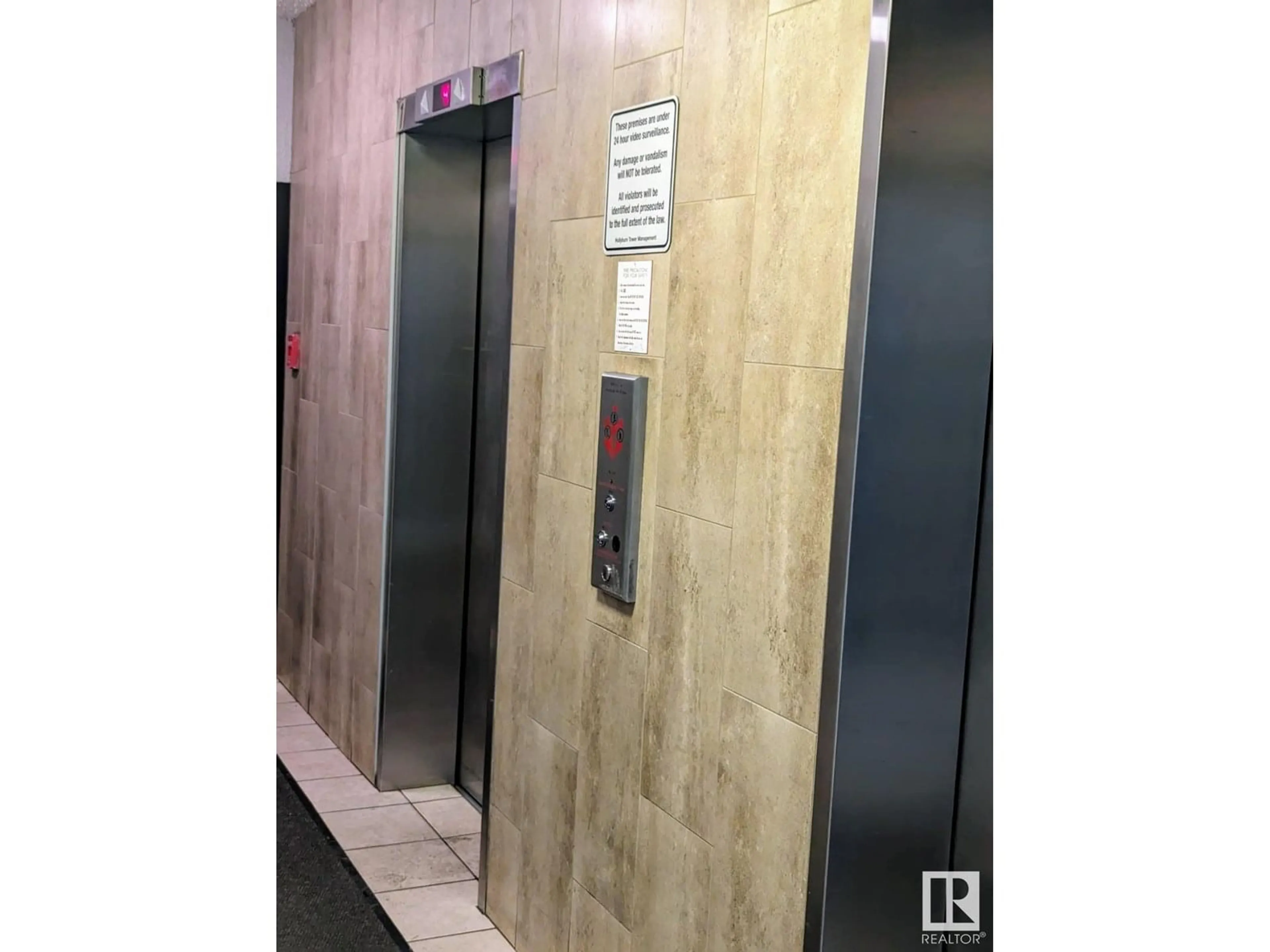 Indoor foyer for NW - 611 12811 66 ST, Edmonton Alberta T5C0A4