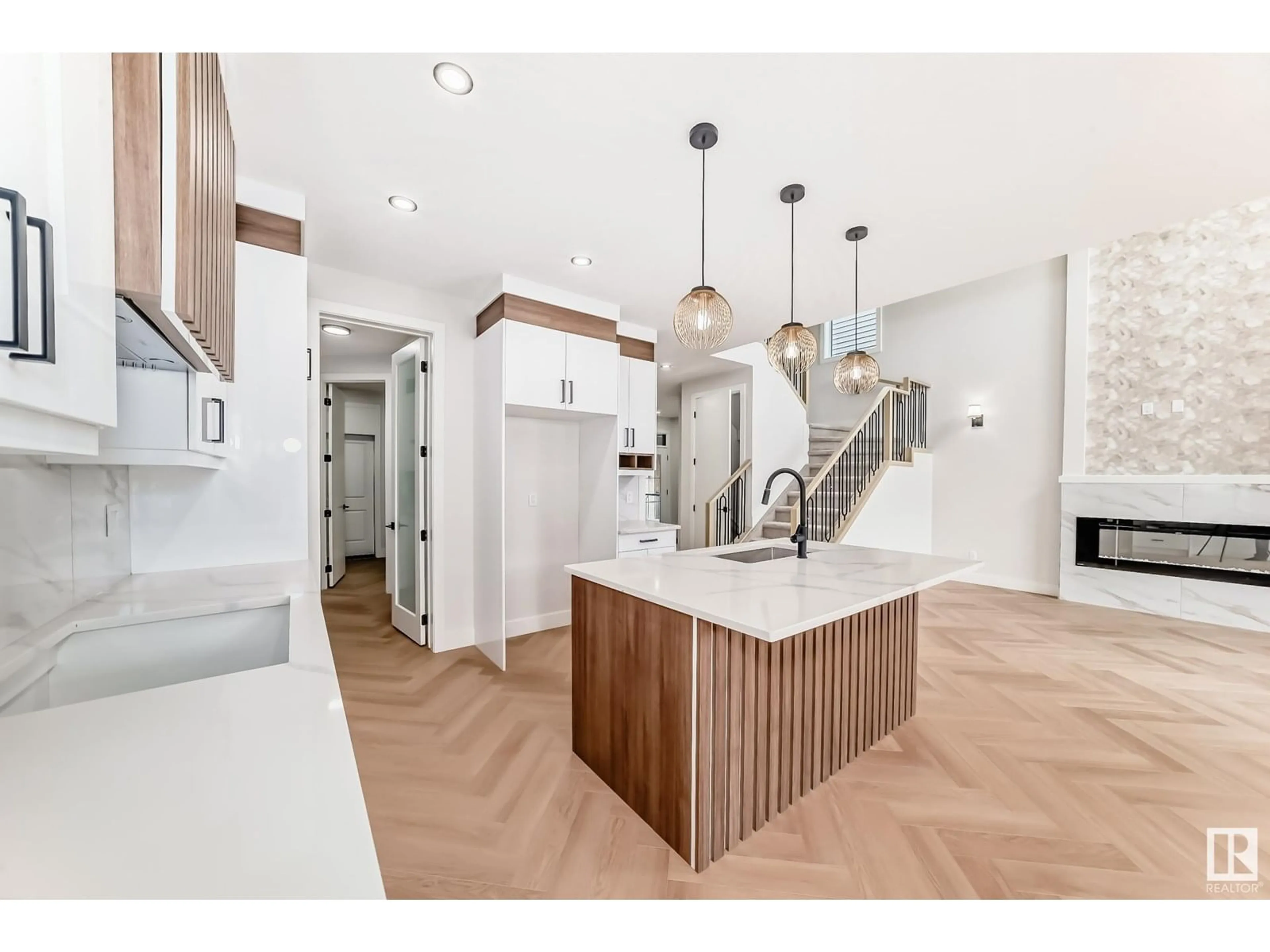 Open concept kitchen, unknown for SW - 7224 KIVIAQ LI, Edmonton Alberta T6W5R3