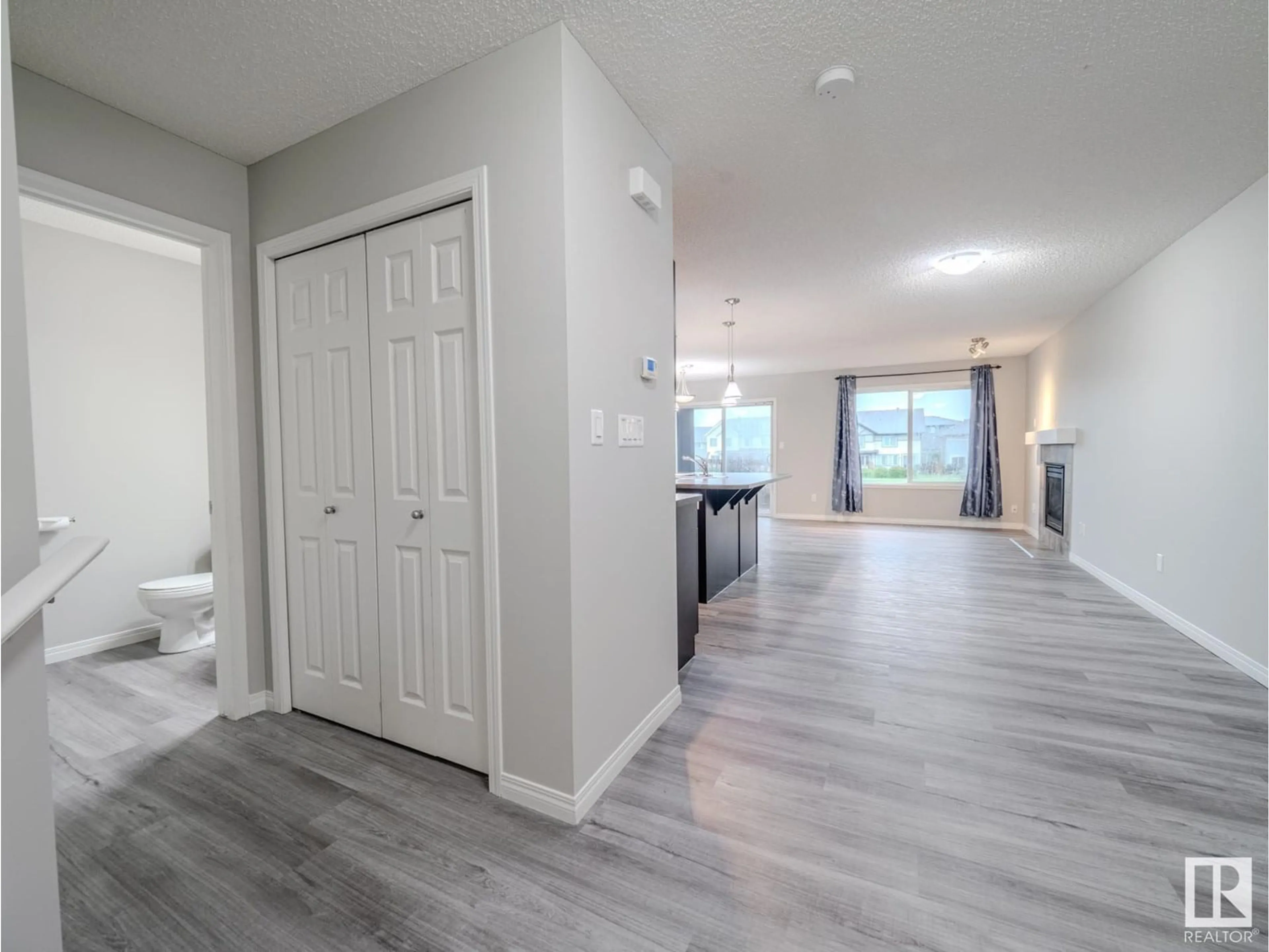 A pic of a room for 1674 CHAPMAN WY, Edmonton Alberta T6W0Y5