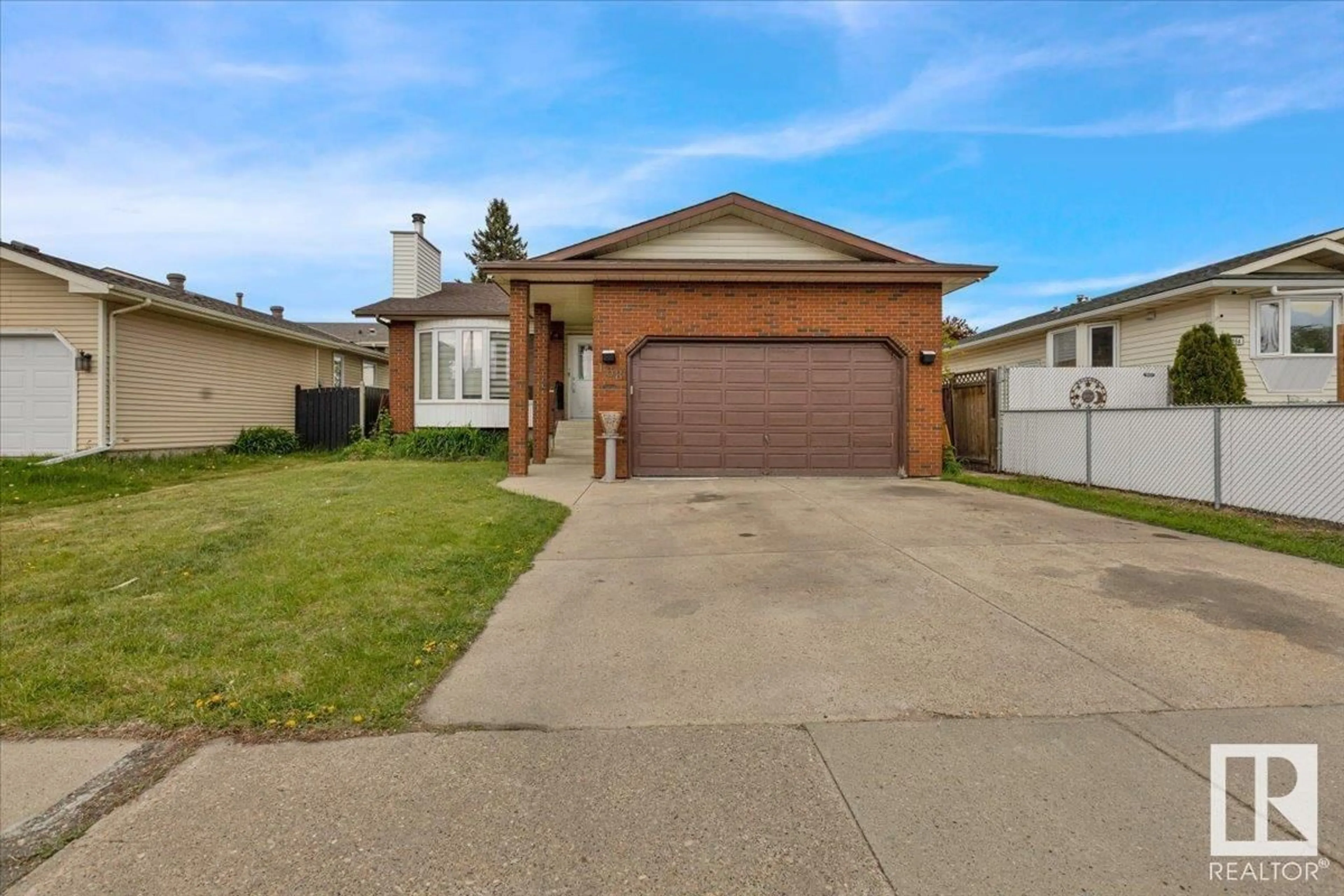 Unknown for 168 WARWICK CR, Edmonton Alberta T5X5P6