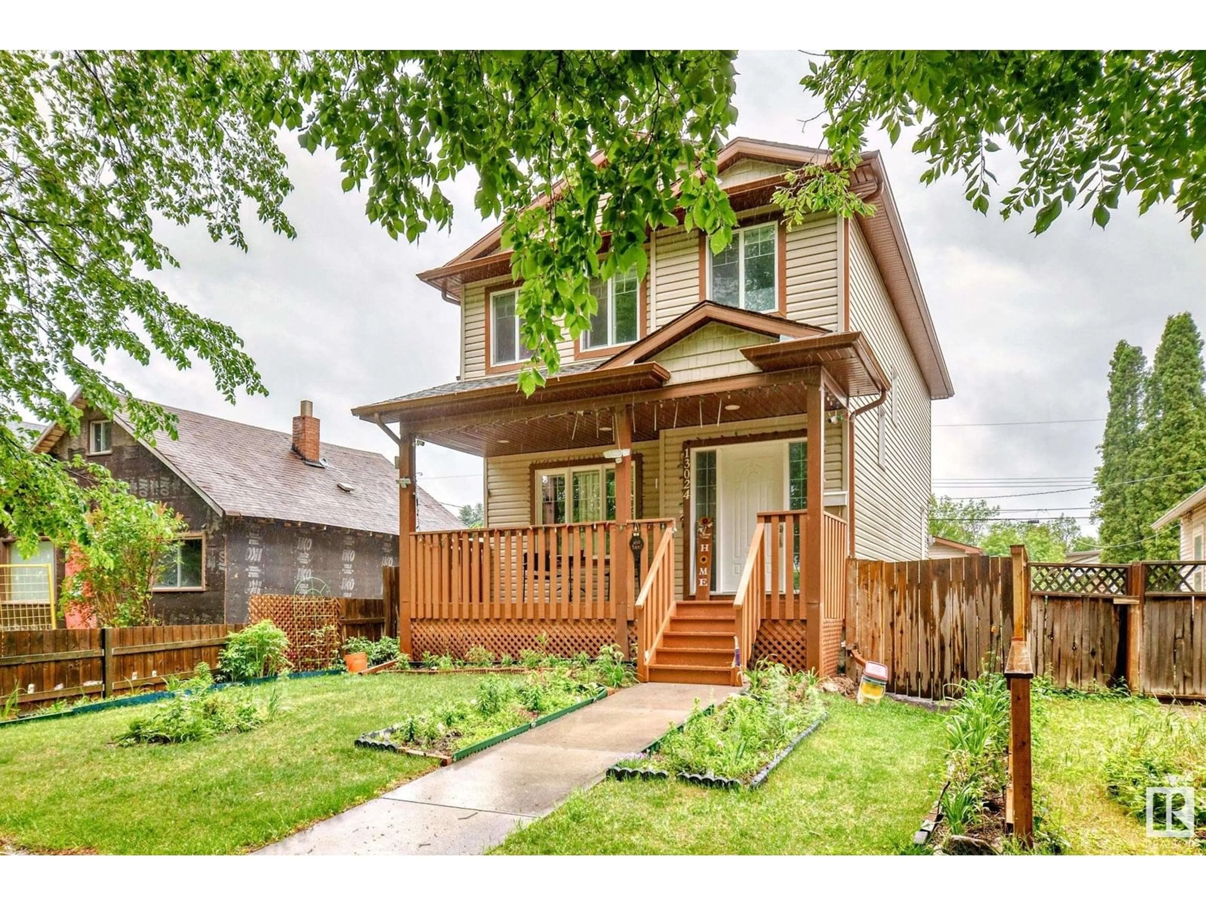 Unknown for 13024 64 ST, Edmonton Alberta T5A0Y2