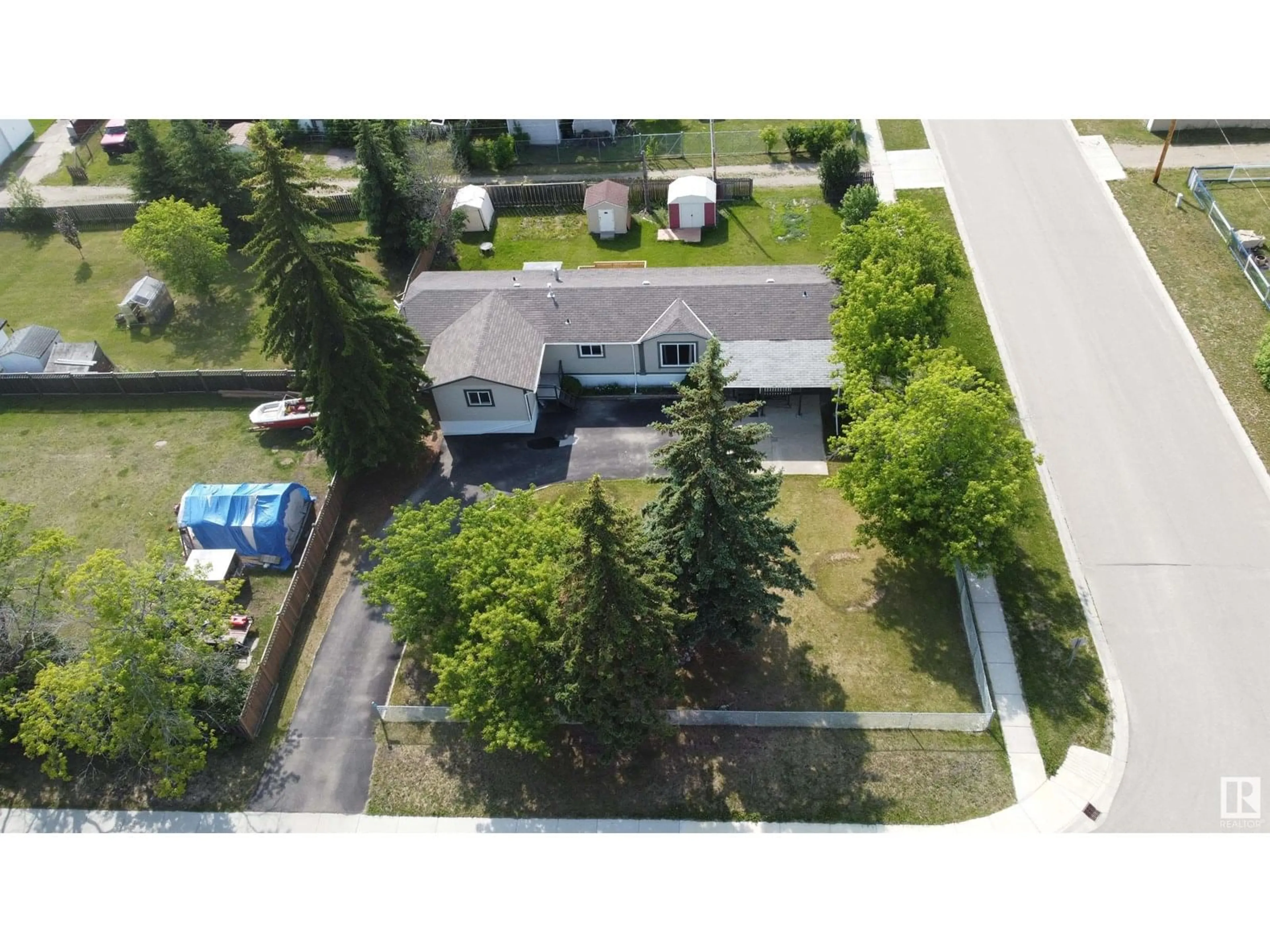 A pic from outside/outdoor area/front of a property/back of a property/a pic from drone, street for 4912 48 ST, Ardmore Alberta T9N0B0