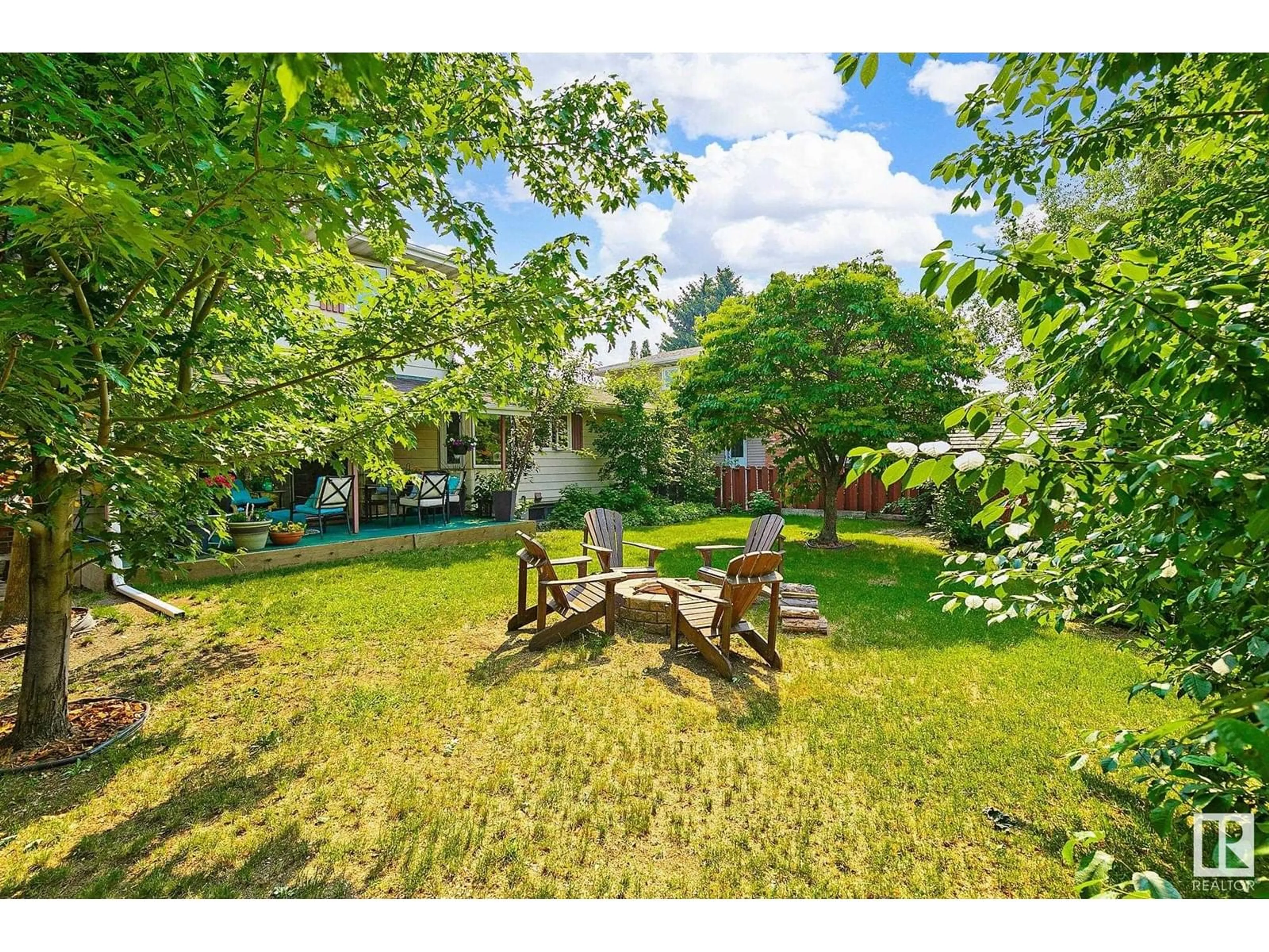 A pic from outside/outdoor area/front of a property/back of a property/a pic from drone, street for NW - 3308 117 ST, Edmonton Alberta T6J3J4