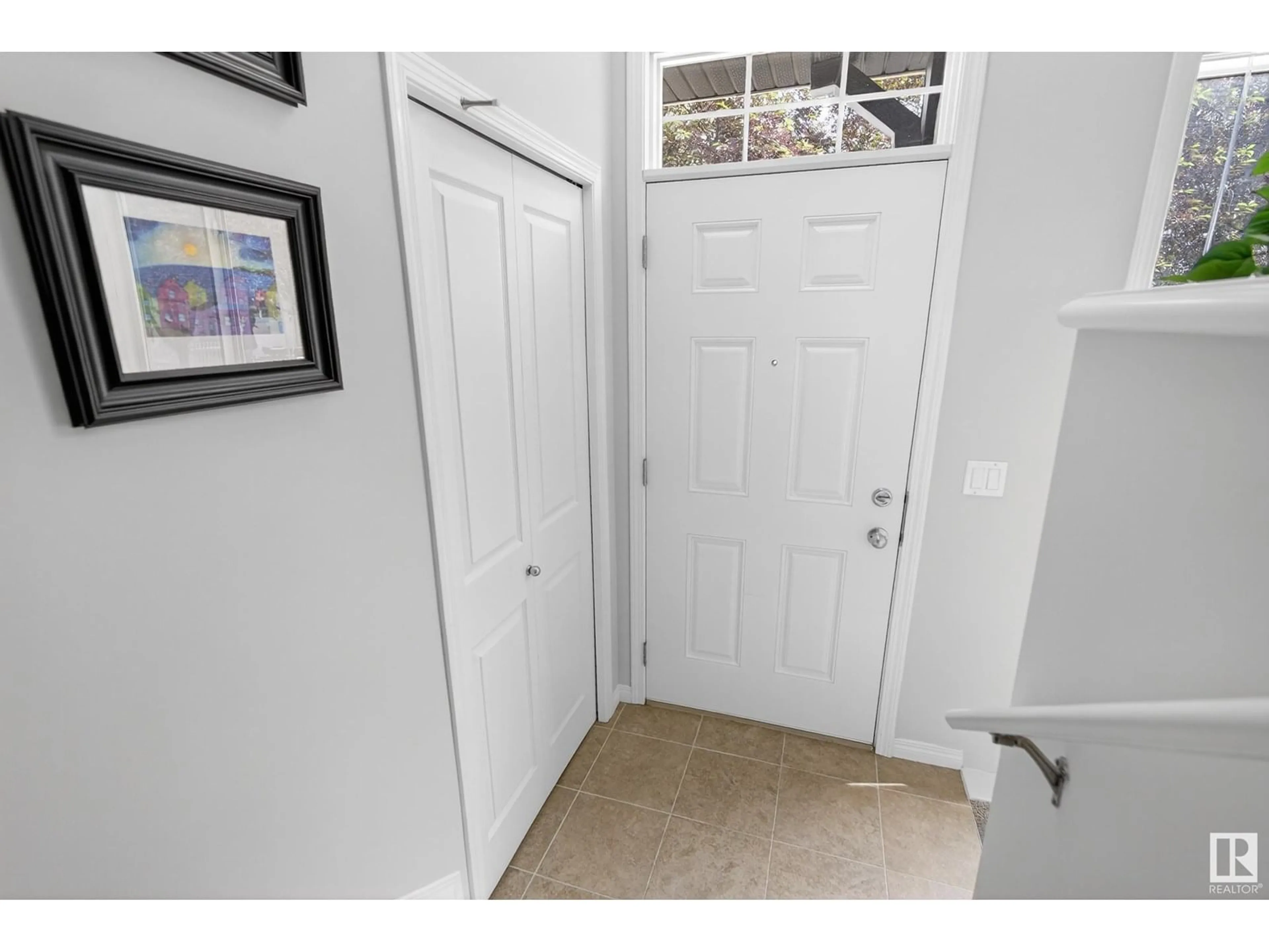 Indoor entryway for #103 - 465 HEMINGWAY RD, Edmonton Alberta T6M0J7