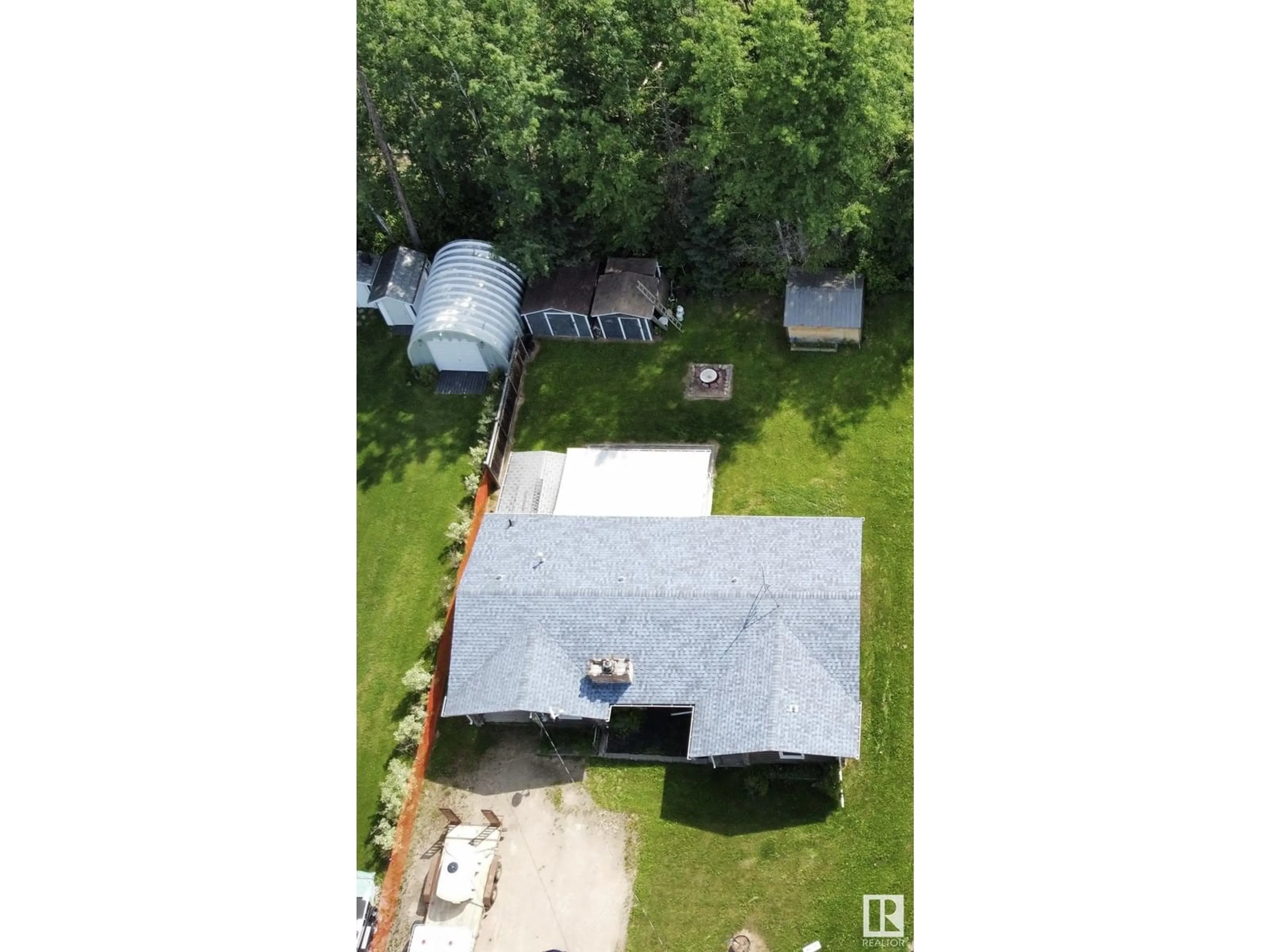 A pic from outside/outdoor area/front of a property/back of a property/a pic from drone, unknown for 15538 - 129 OLD TRAIL ROAD, Rural Lac La Biche County Alberta T0A2T0
