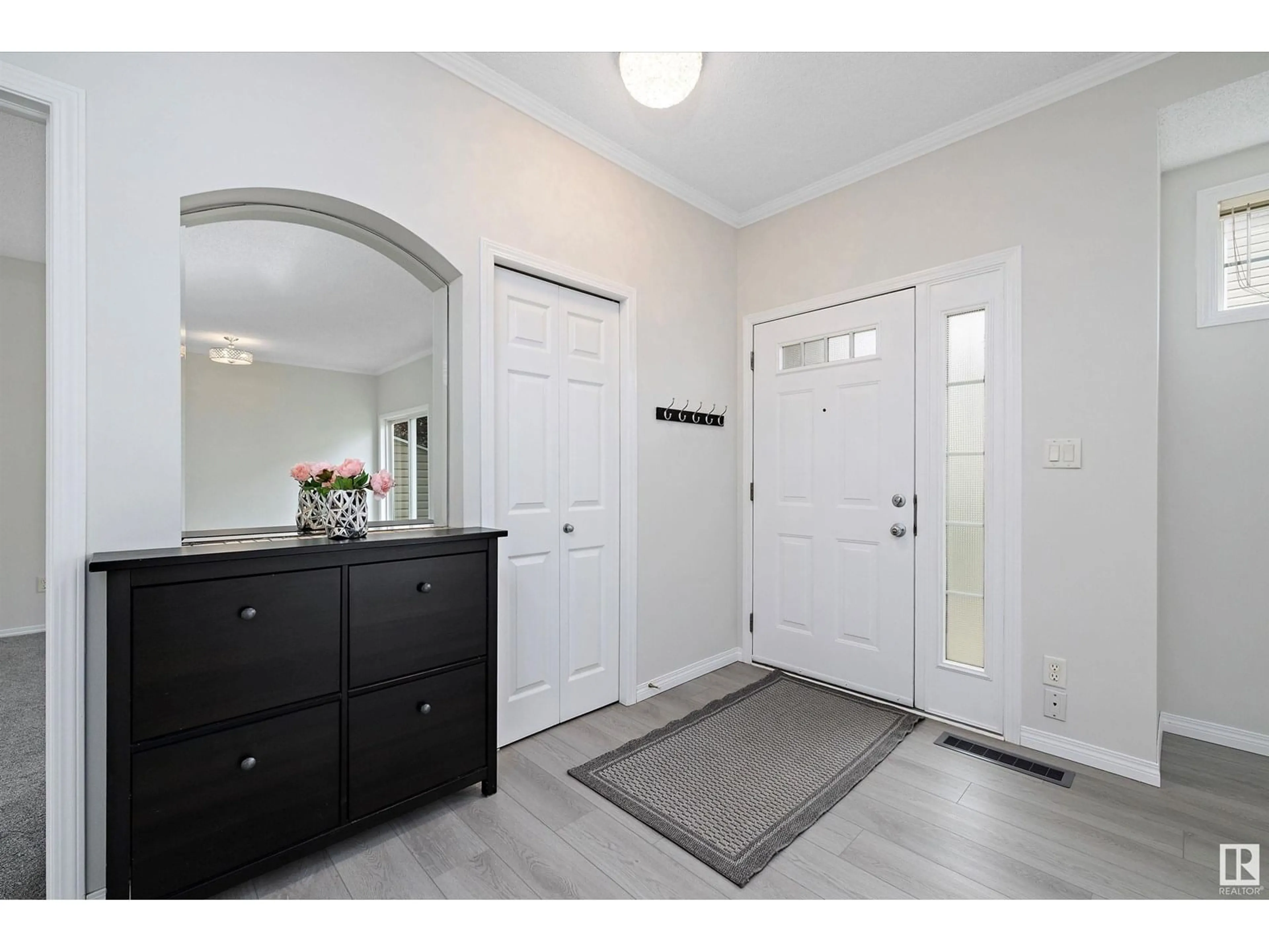 Indoor entryway for 420 - 110 CRANBERRY WY, Sherwood Park Alberta T8H2M5