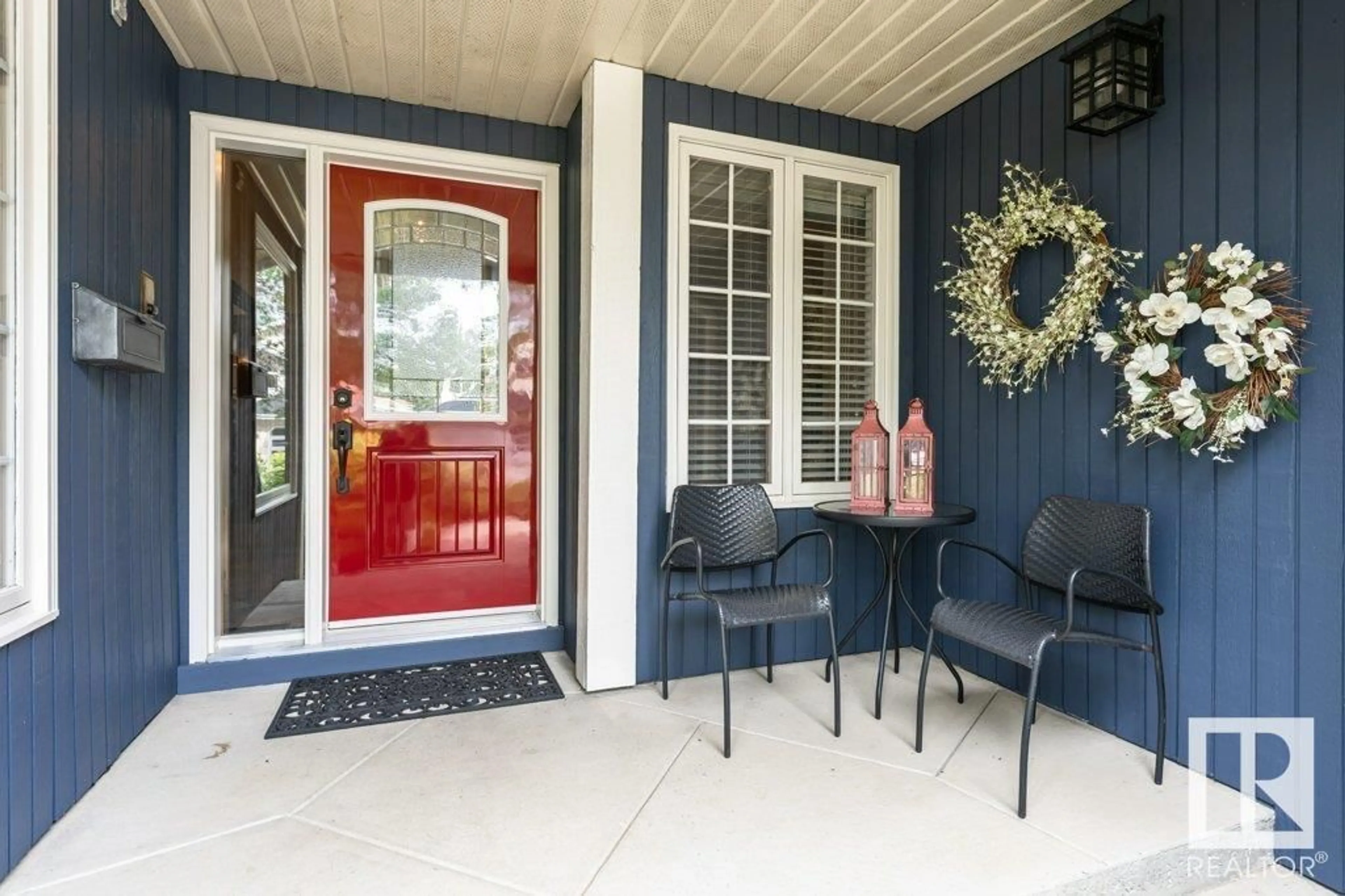Indoor entryway for 216 OMAND DR, Edmonton Alberta T6R1L7