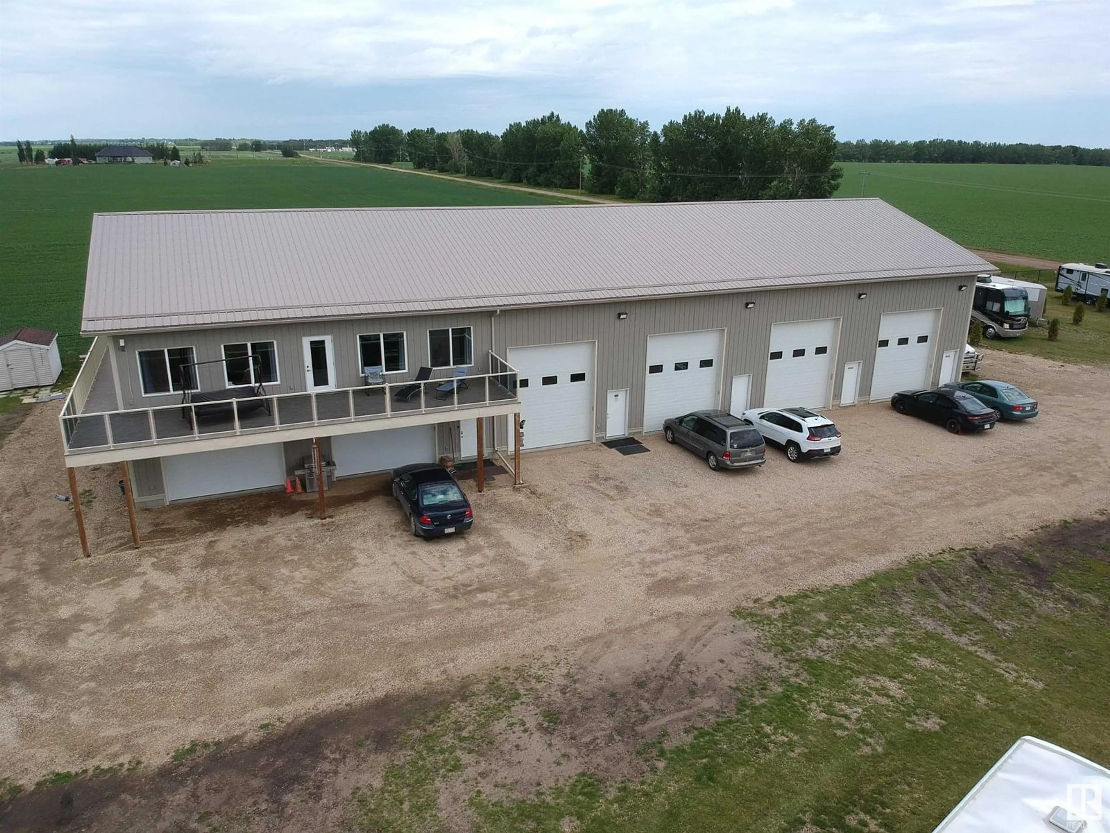 A pic from outside/outdoor area/front of a property/back of a property/a pic from drone, building for 54322 RGE RD 253, St. Albert Alberta T8T1R8