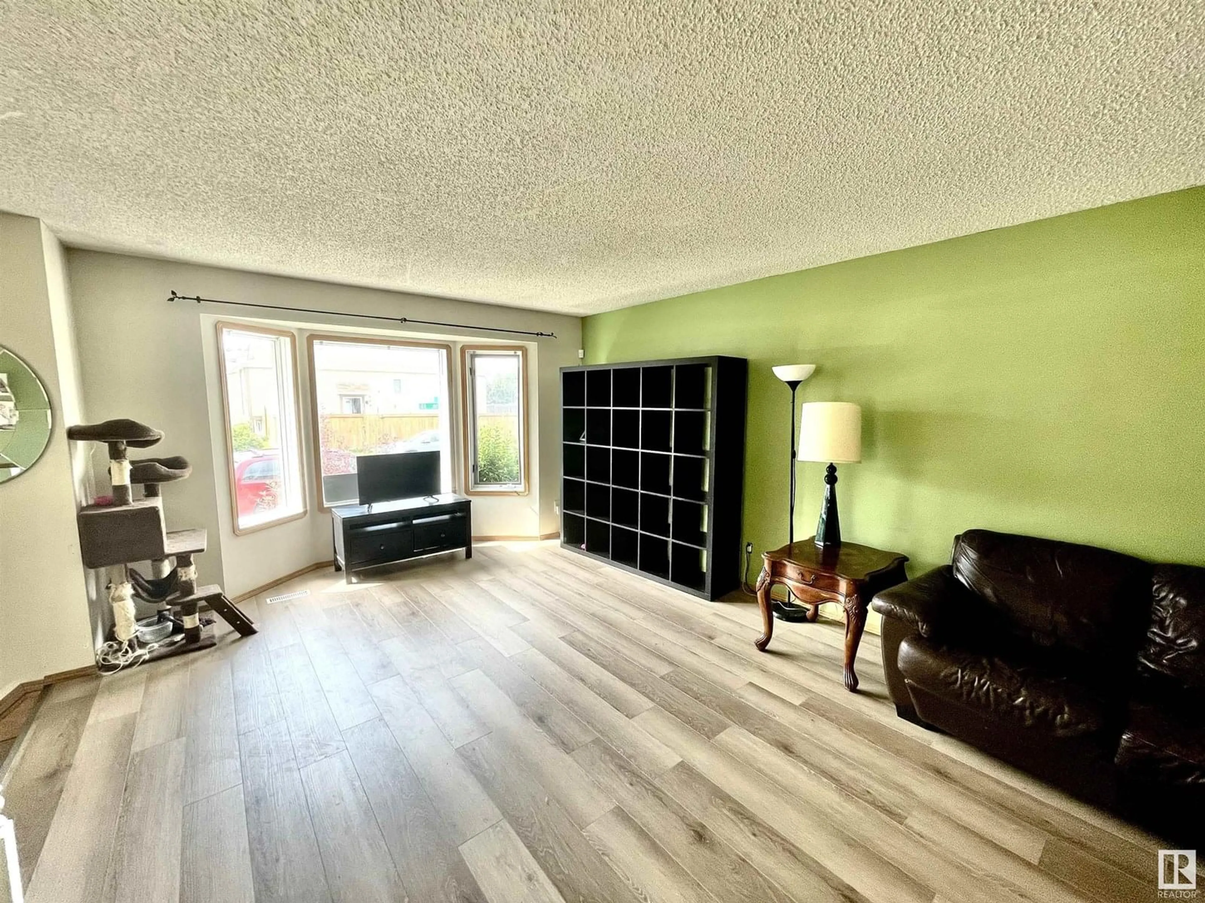 A pic of a room for 3508 44 AV, Edmonton Alberta T6L6K5