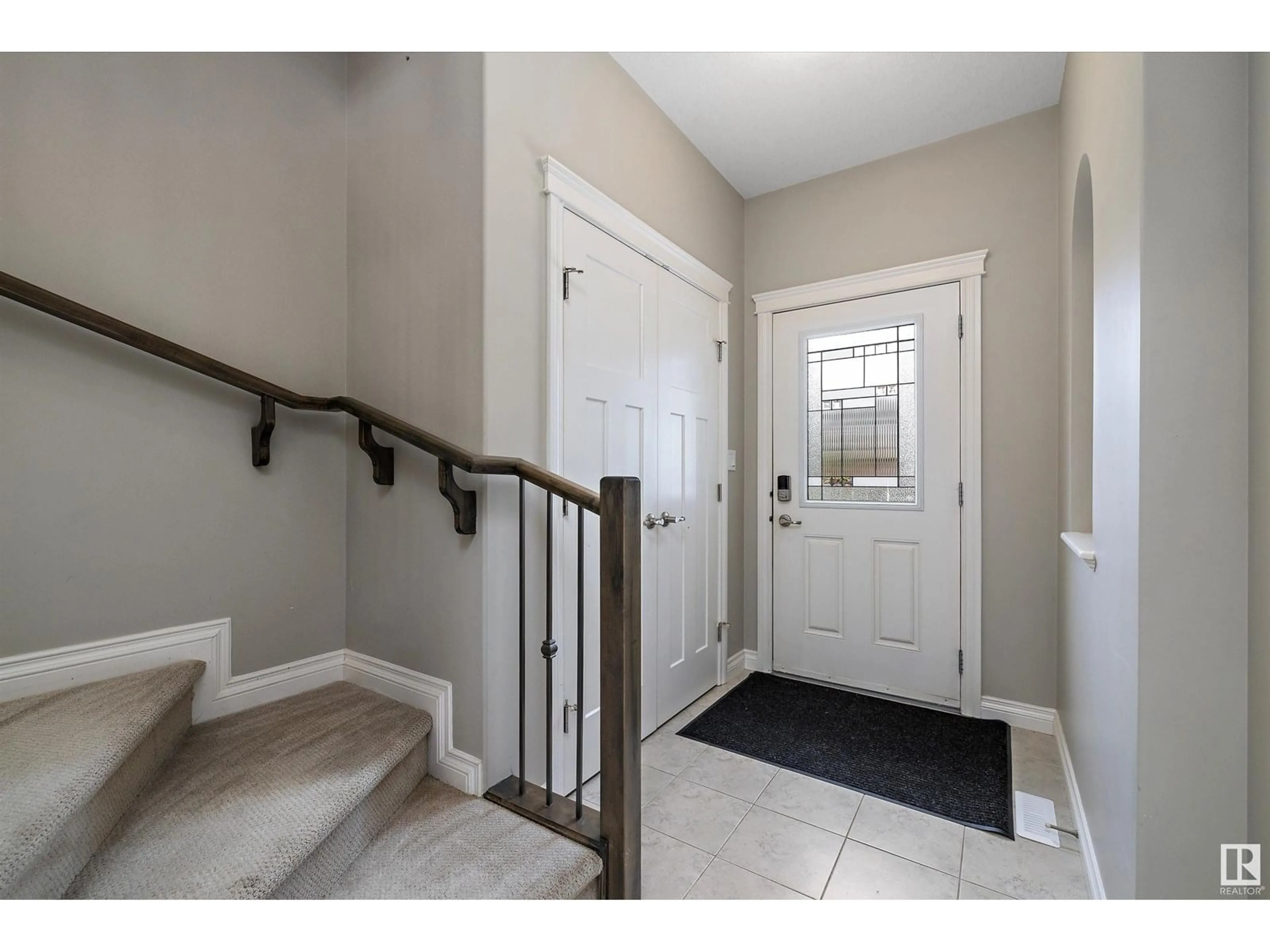 Indoor entryway for 128 GILMORE WY, Spruce Grove Alberta T7X0M5