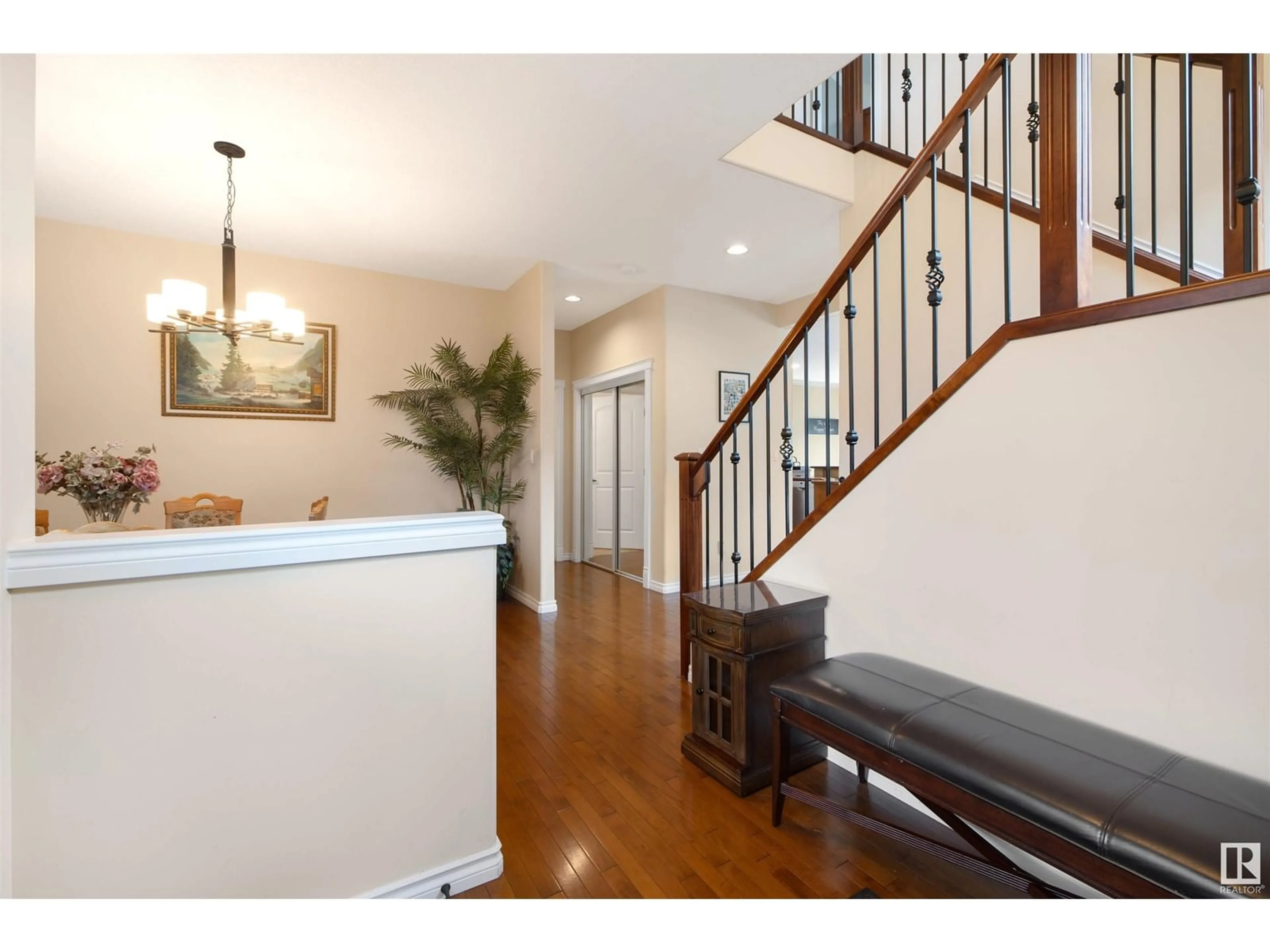 Indoor entryway for NW - 16009 49 ST, Edmonton Alberta T5Y0G7