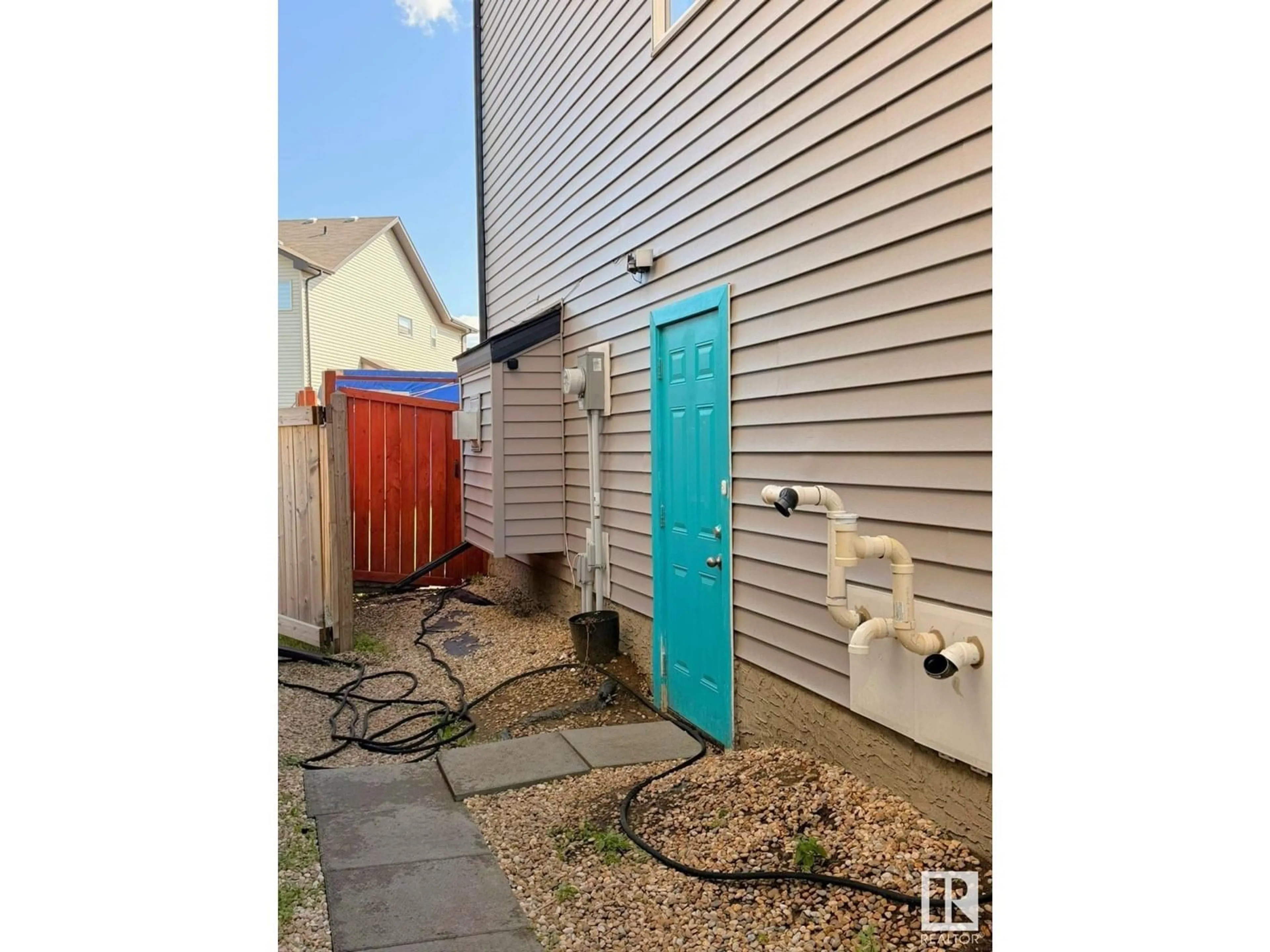 Unknown for 2217 22 AV, Edmonton Alberta T6T0Z1