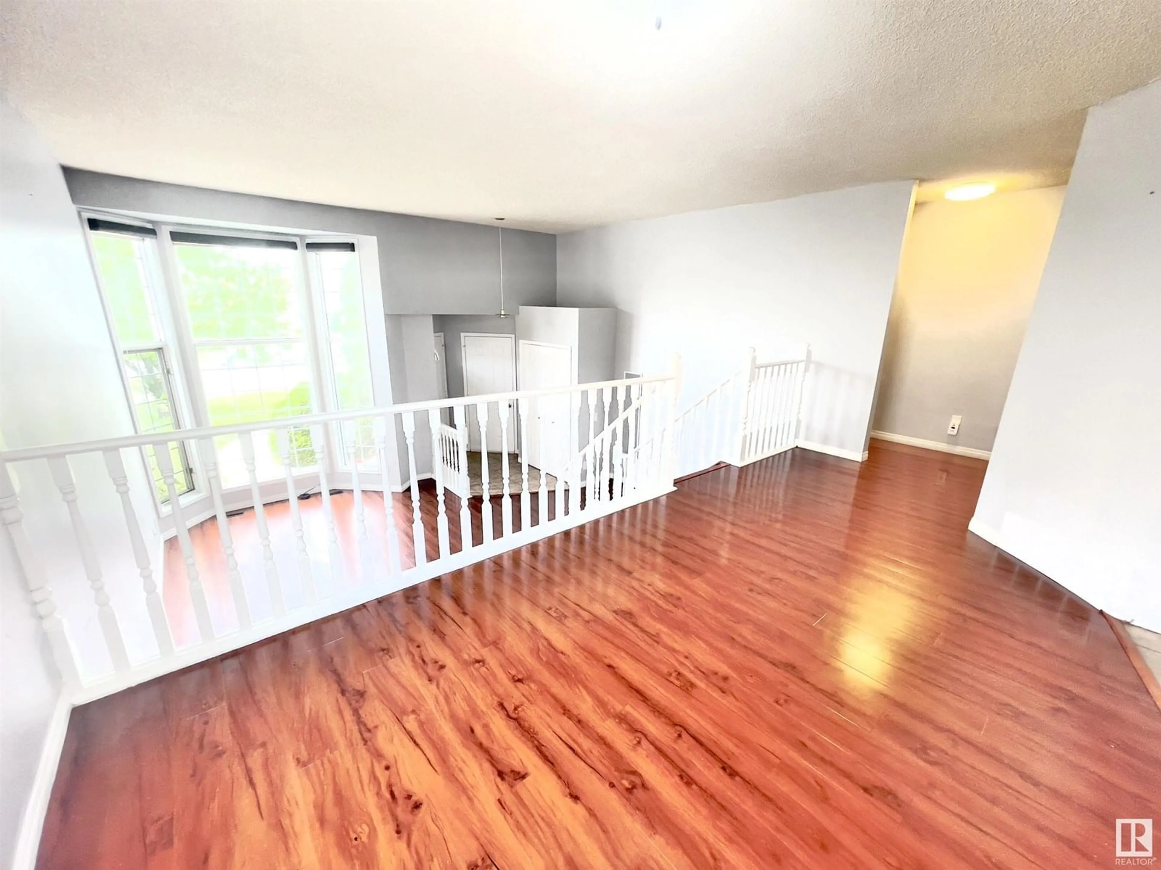 A pic of a room for 3523 38A AV, Edmonton Alberta T6L6N9