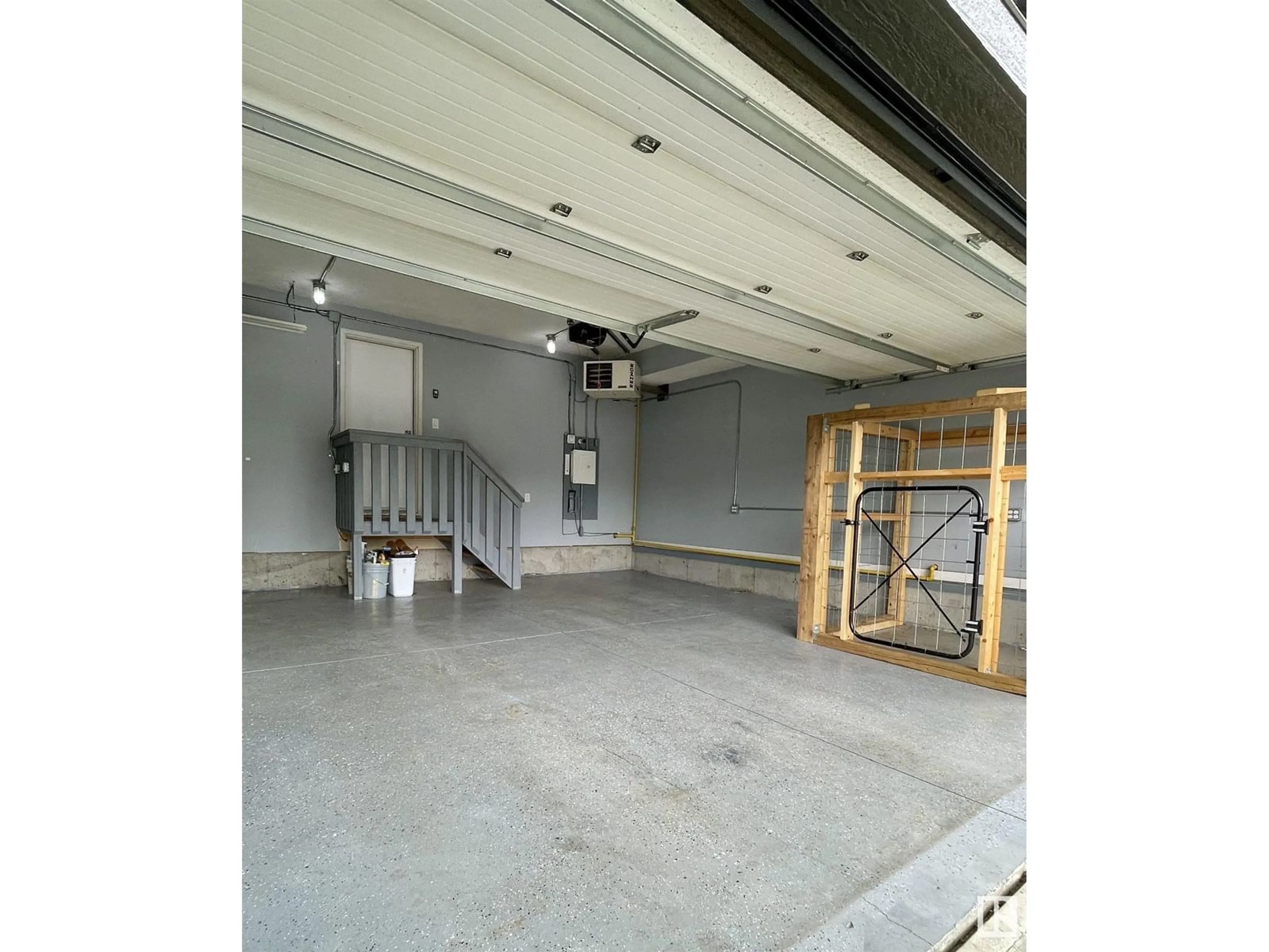 Indoor garage for 44 PRESCOTT BV, Spruce Grove Alberta T7X0R4