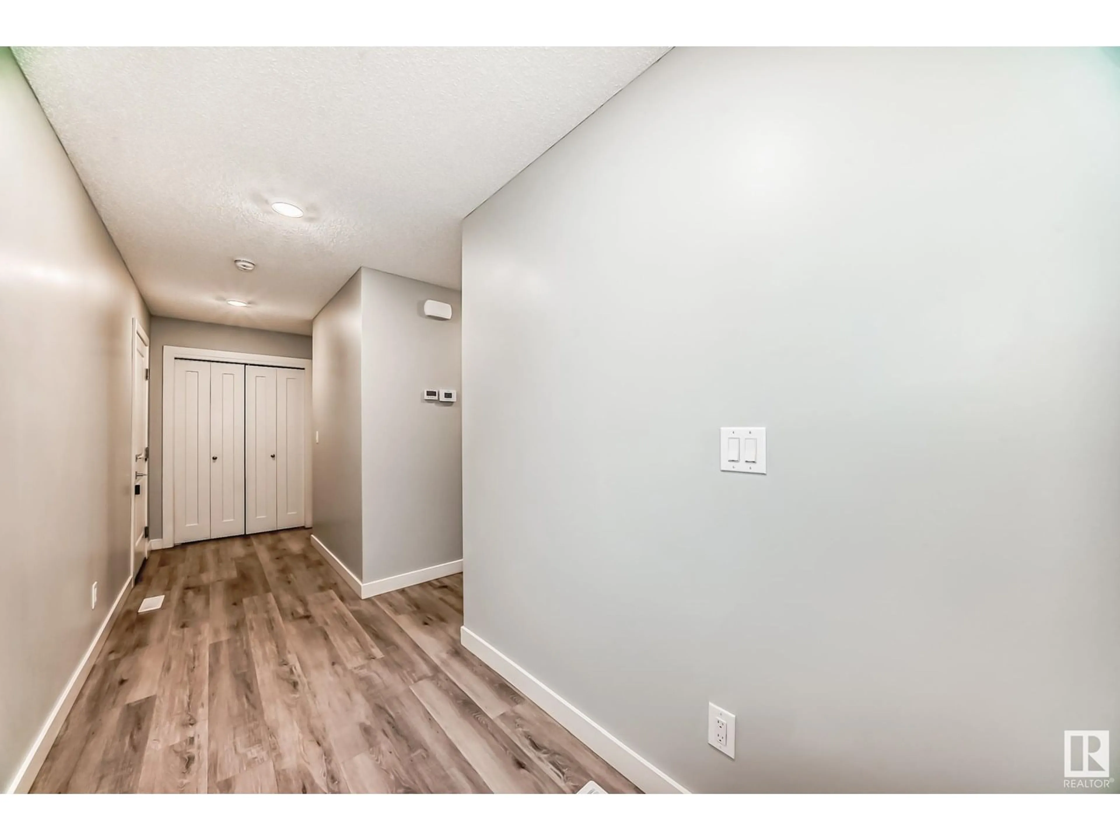 A pic of a room for NW - 17711 64 AV, Edmonton Alberta T5Y3X4