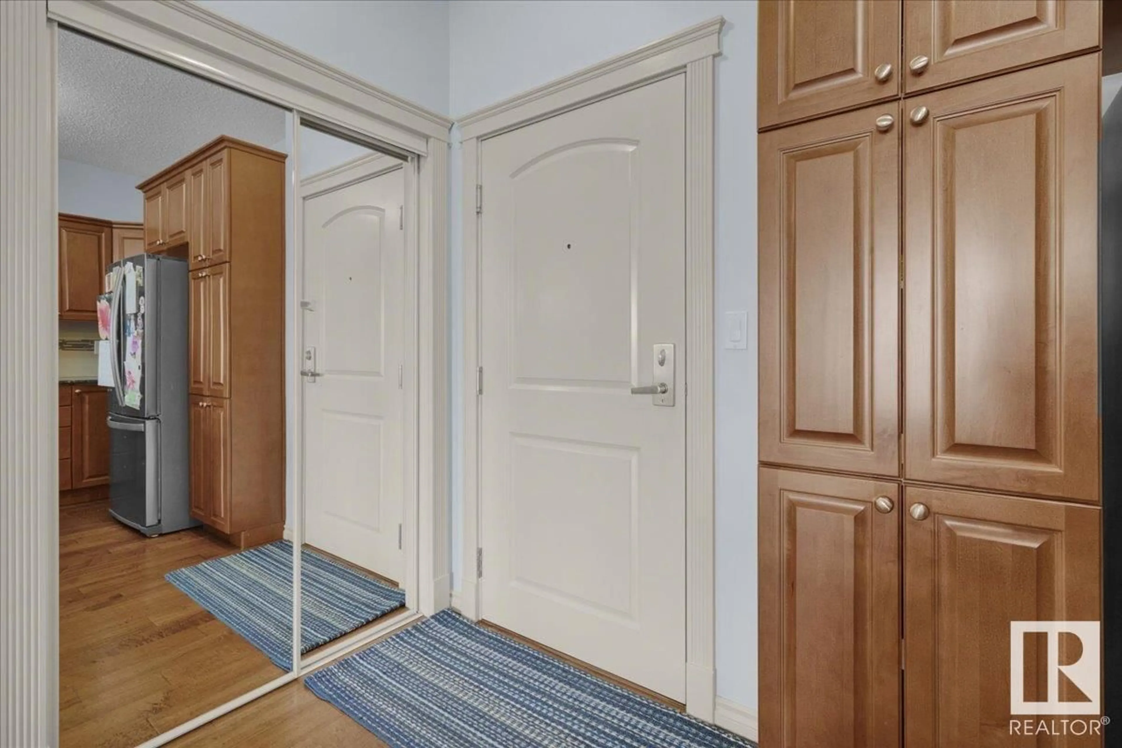 Indoor entryway for #417 - 9820 165 ST, Edmonton Alberta T5P0N3