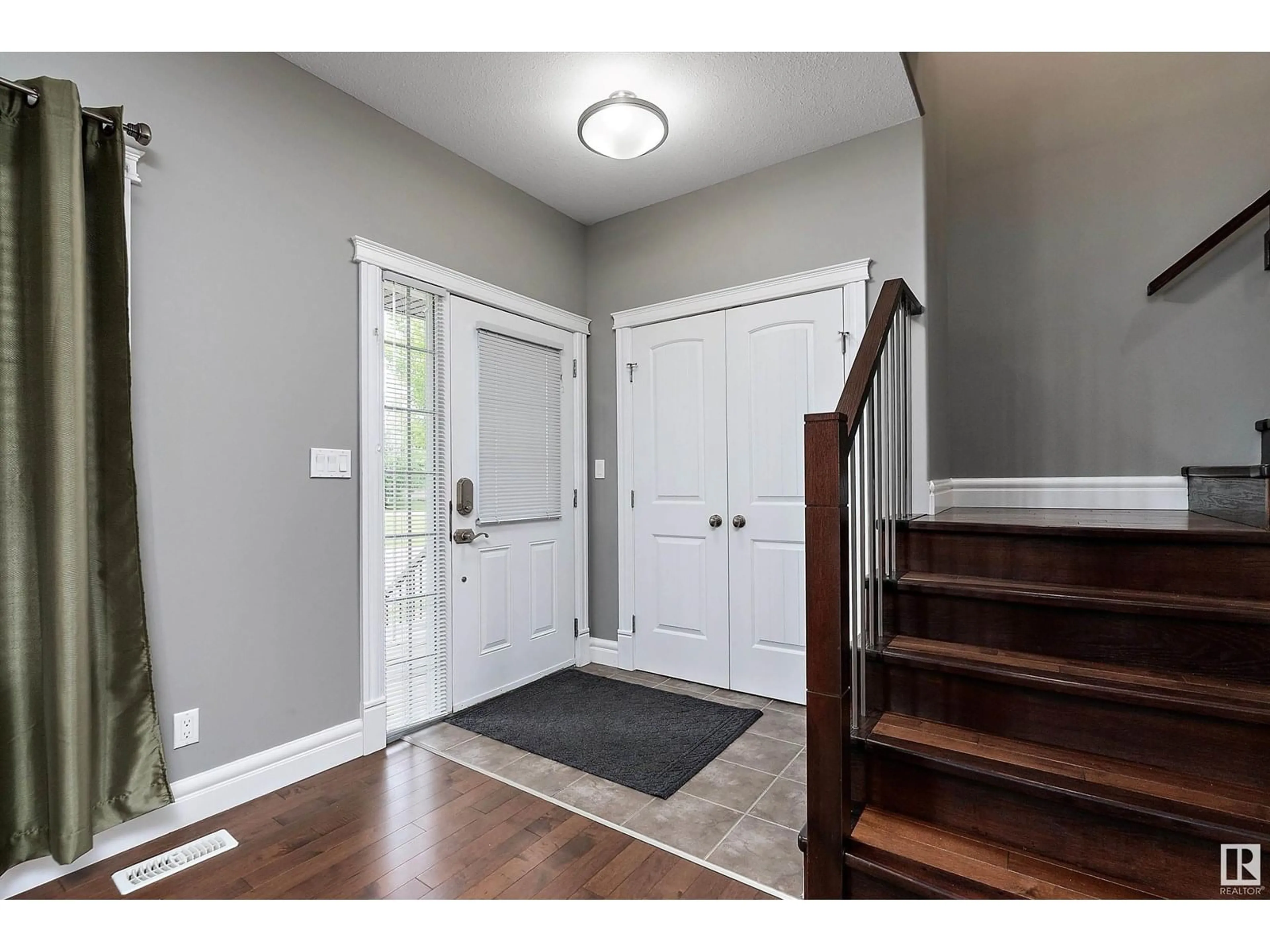 Indoor entryway for 309 SHERIDAN WY, Leduc Alberta T9E8R9