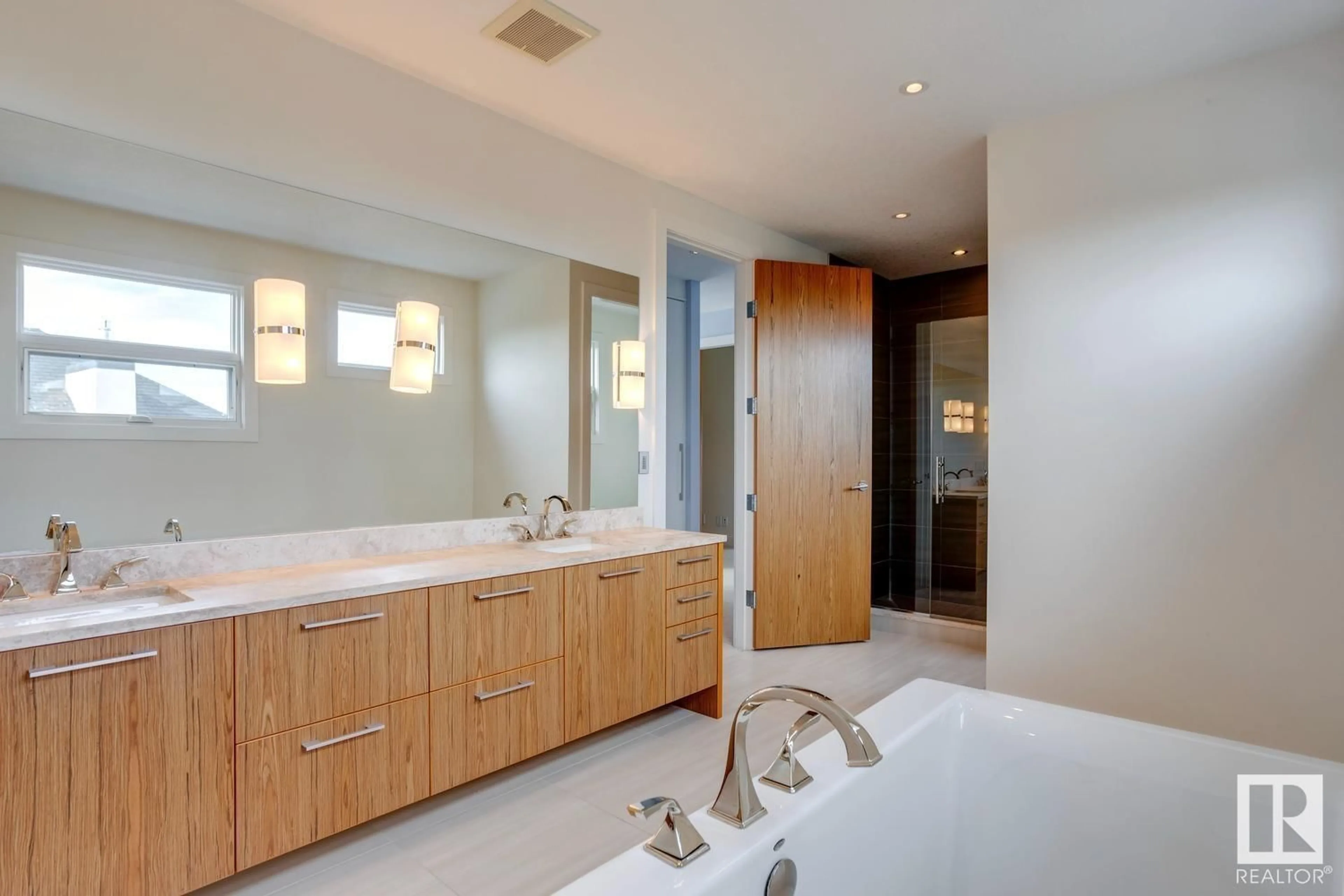 Contemporary bathroom, ceramic/tile floor for 243 WINDERMERE DR, Edmonton Alberta T6W0S4