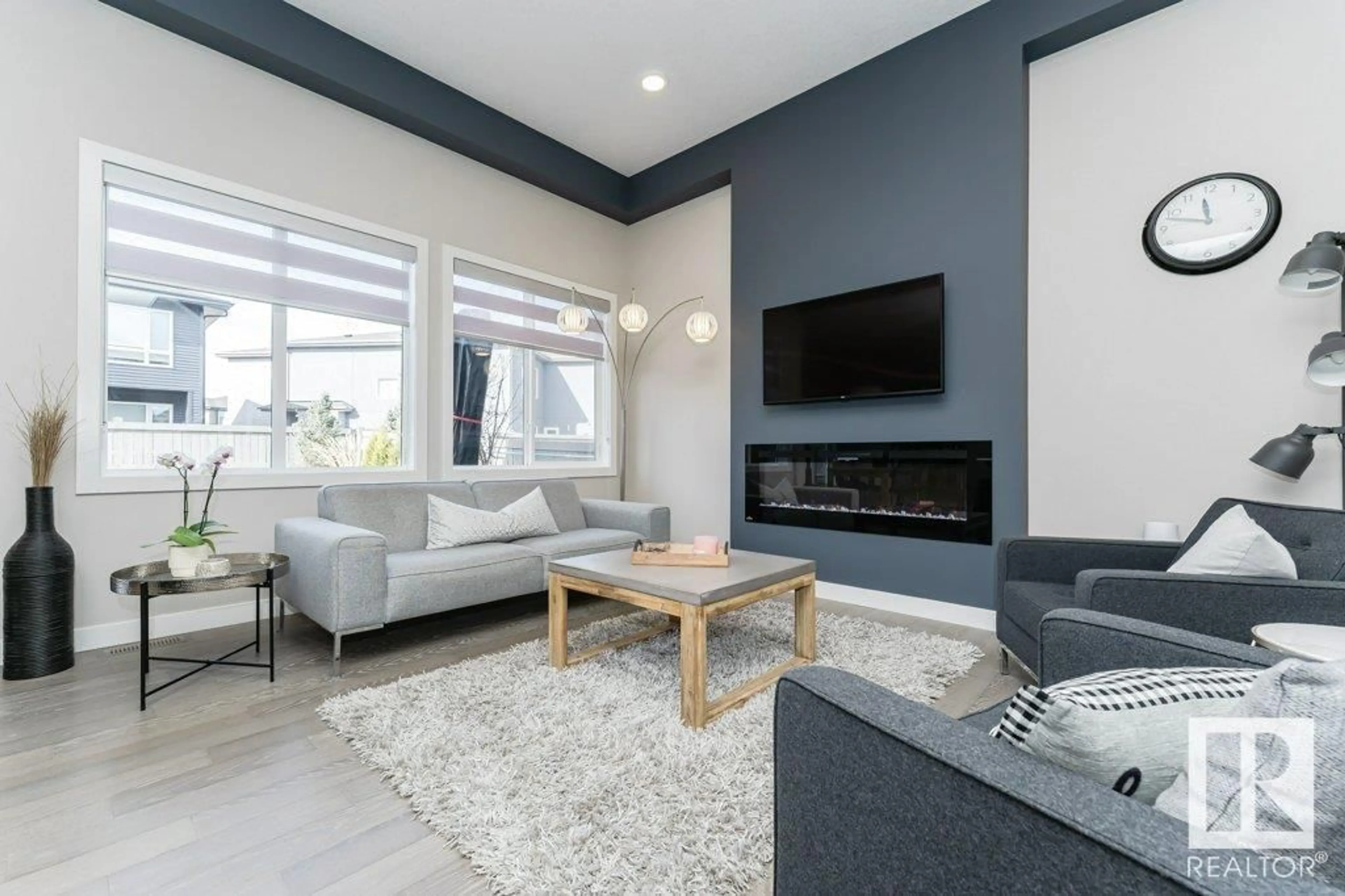 Living room with furniture, unknown for 6616 KNOX PL, Edmonton Alberta T6W4A1