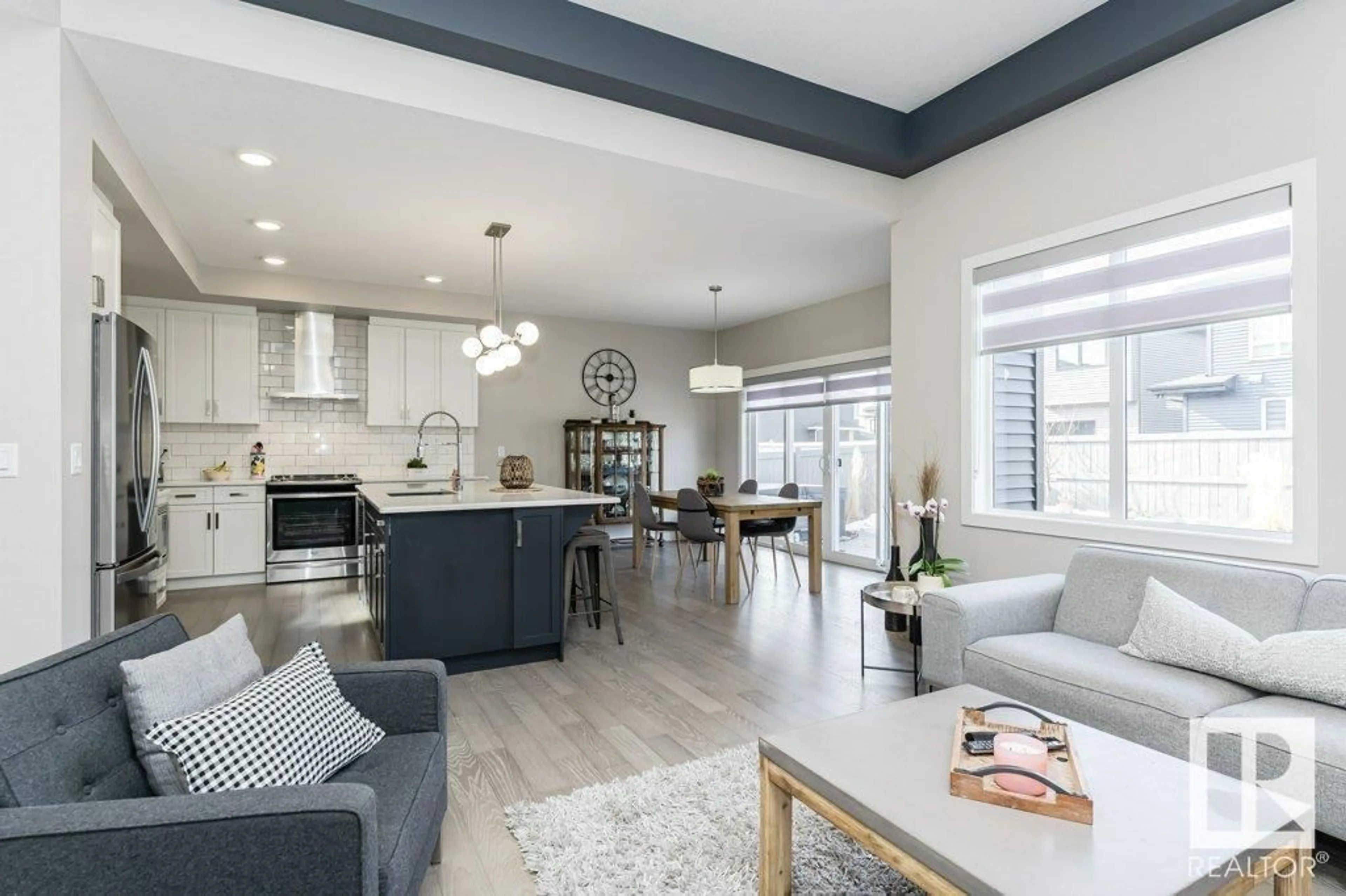 Open concept kitchen, ceramic/tile floor for 6616 KNOX PL, Edmonton Alberta T6W4A1