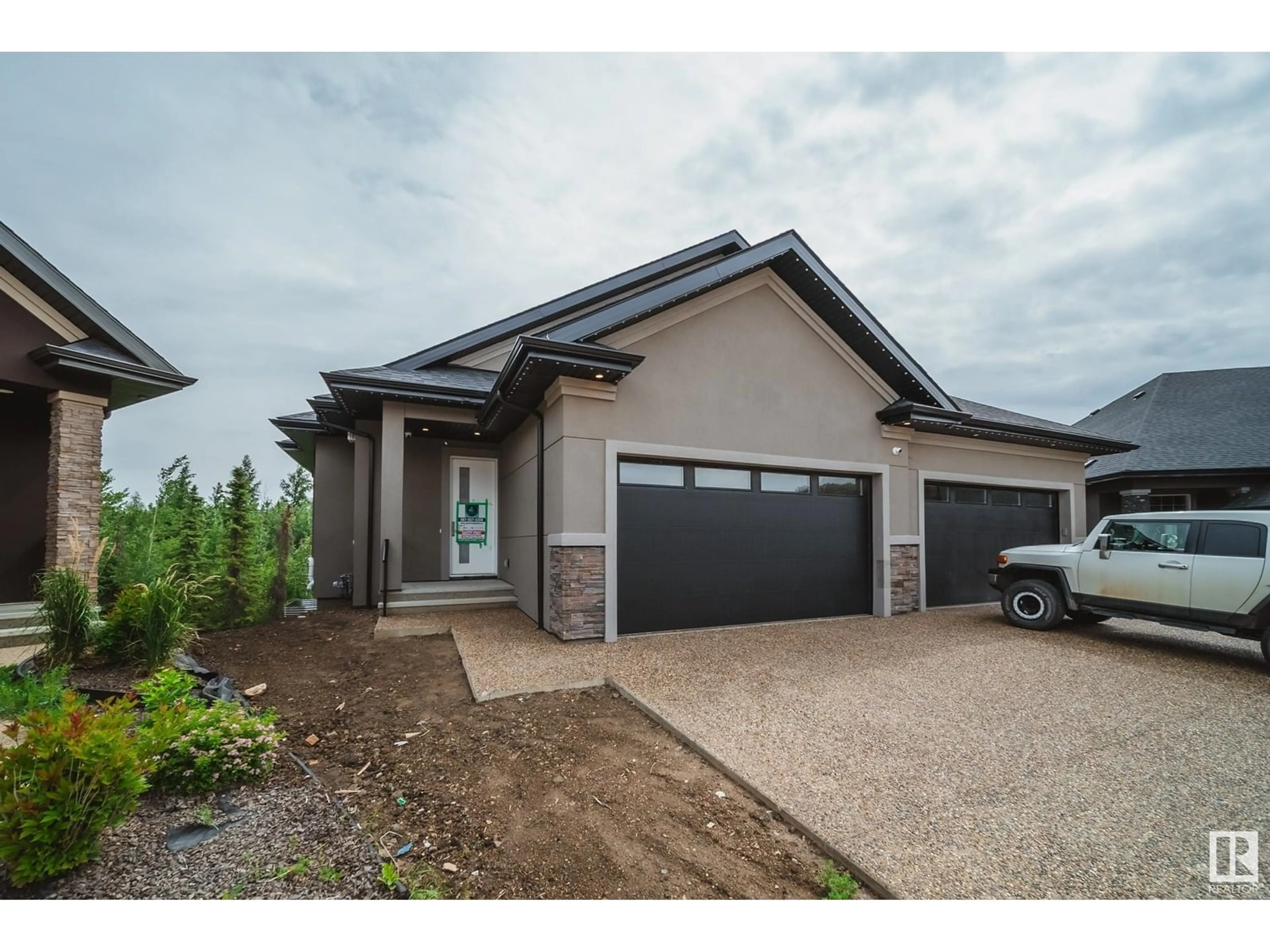 Unknown for 21 - 20425 93 AV NW, Edmonton Alberta T5T7C7