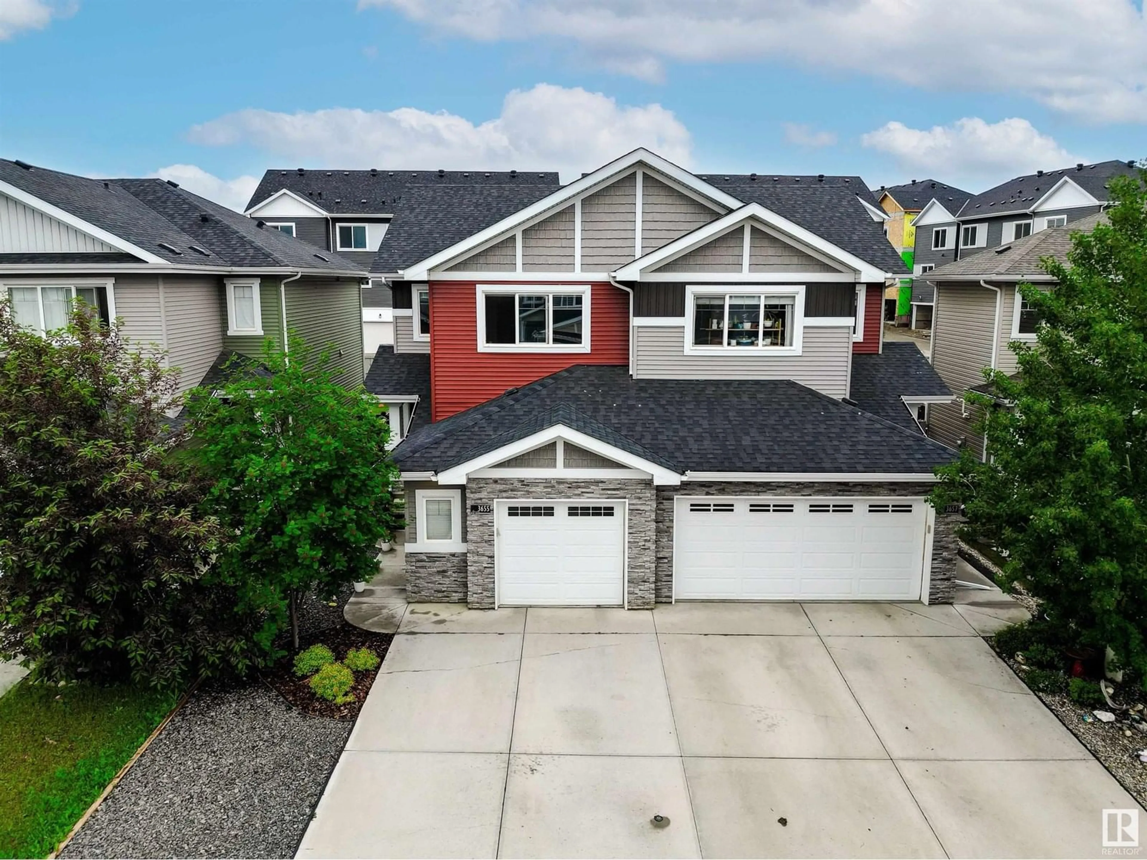 A pic from outside/outdoor area/front of a property/back of a property/a pic from drone, street for 3655 HUMMINGBIRD WY, Edmonton Alberta T5S0K7