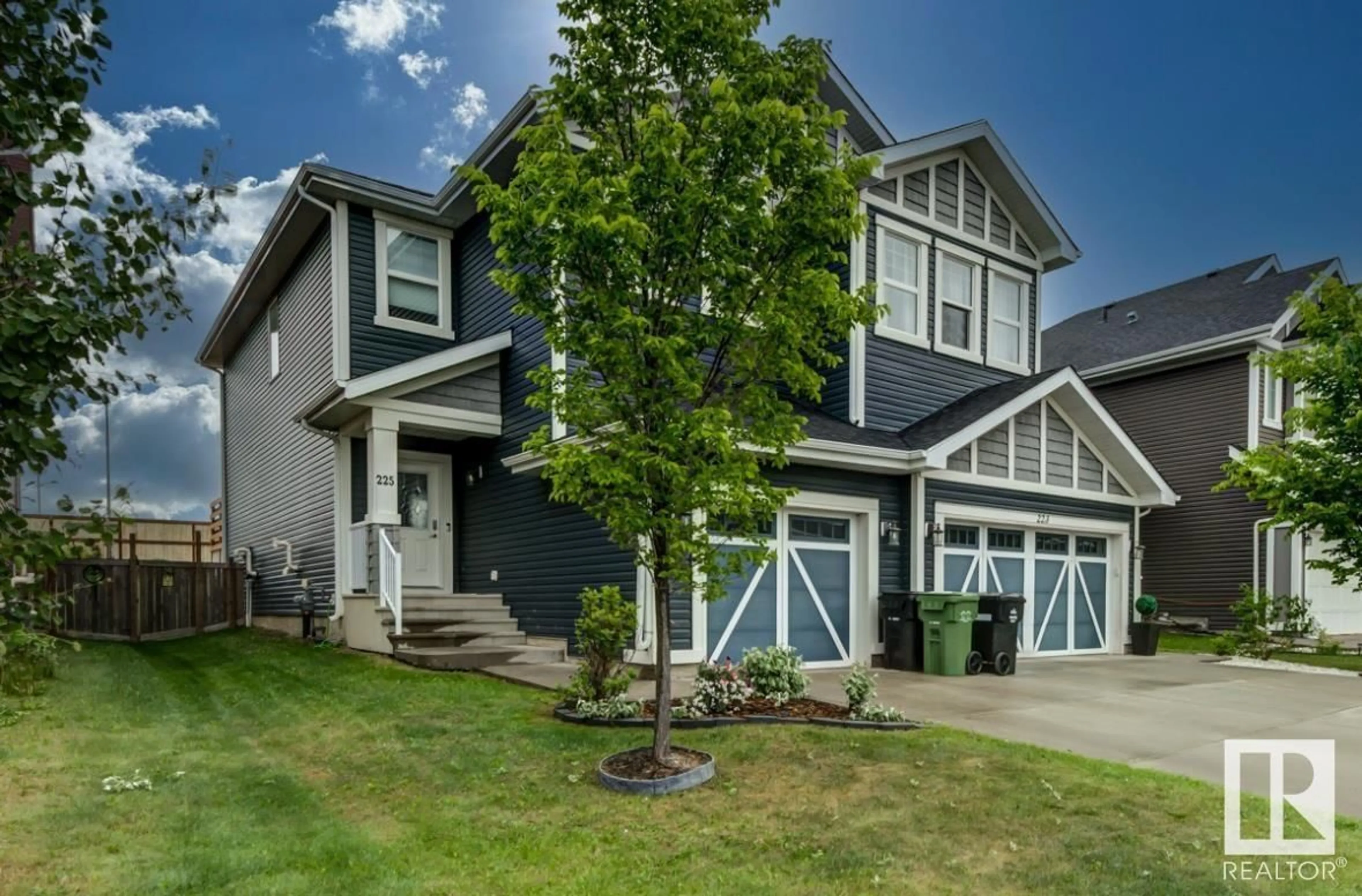 Home with vinyl exterior material, street for 225 STURTZ BN, Leduc Alberta T9E0Y5