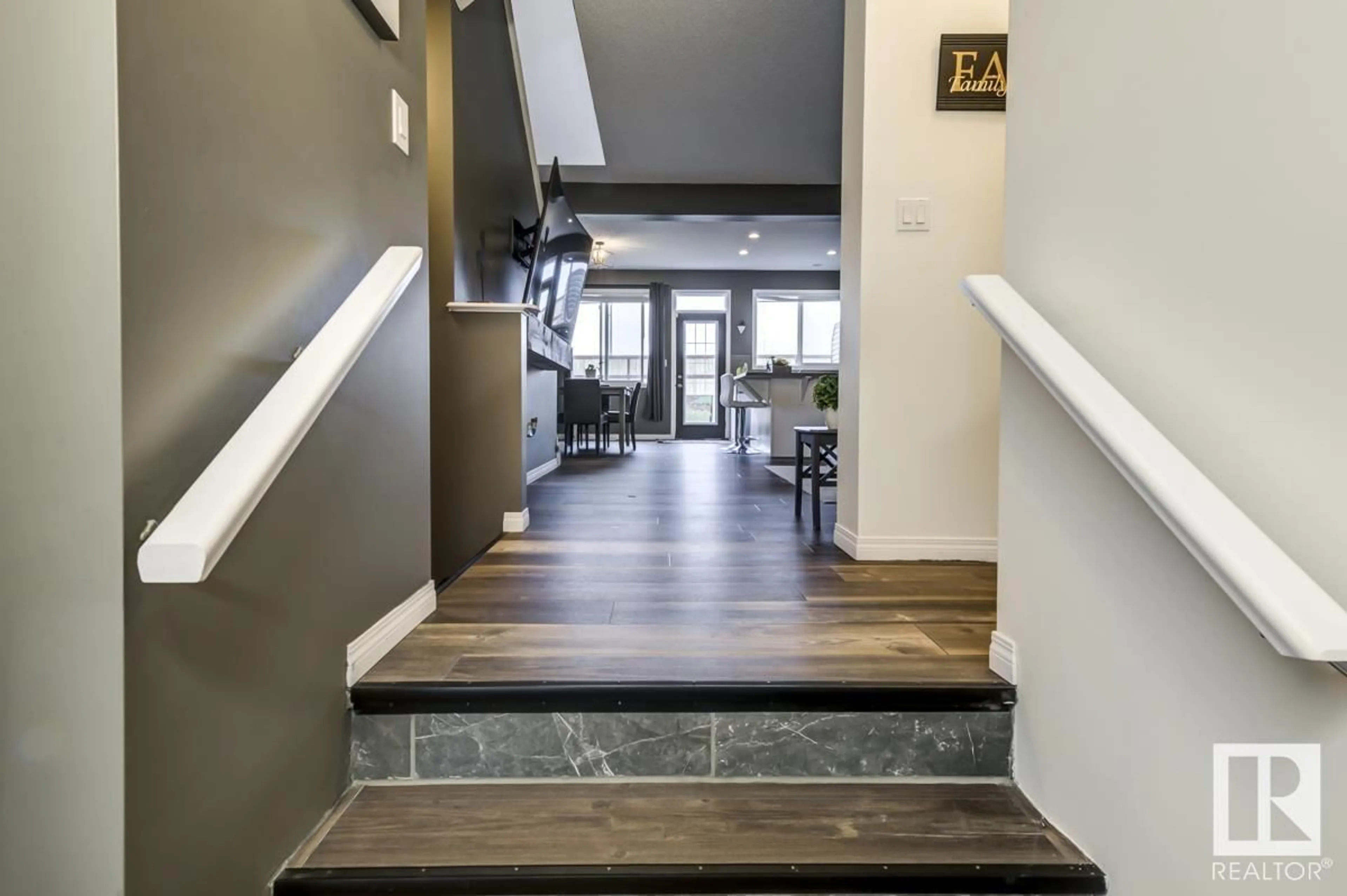 Indoor foyer for 225 STURTZ BN, Leduc Alberta T9E0Y5