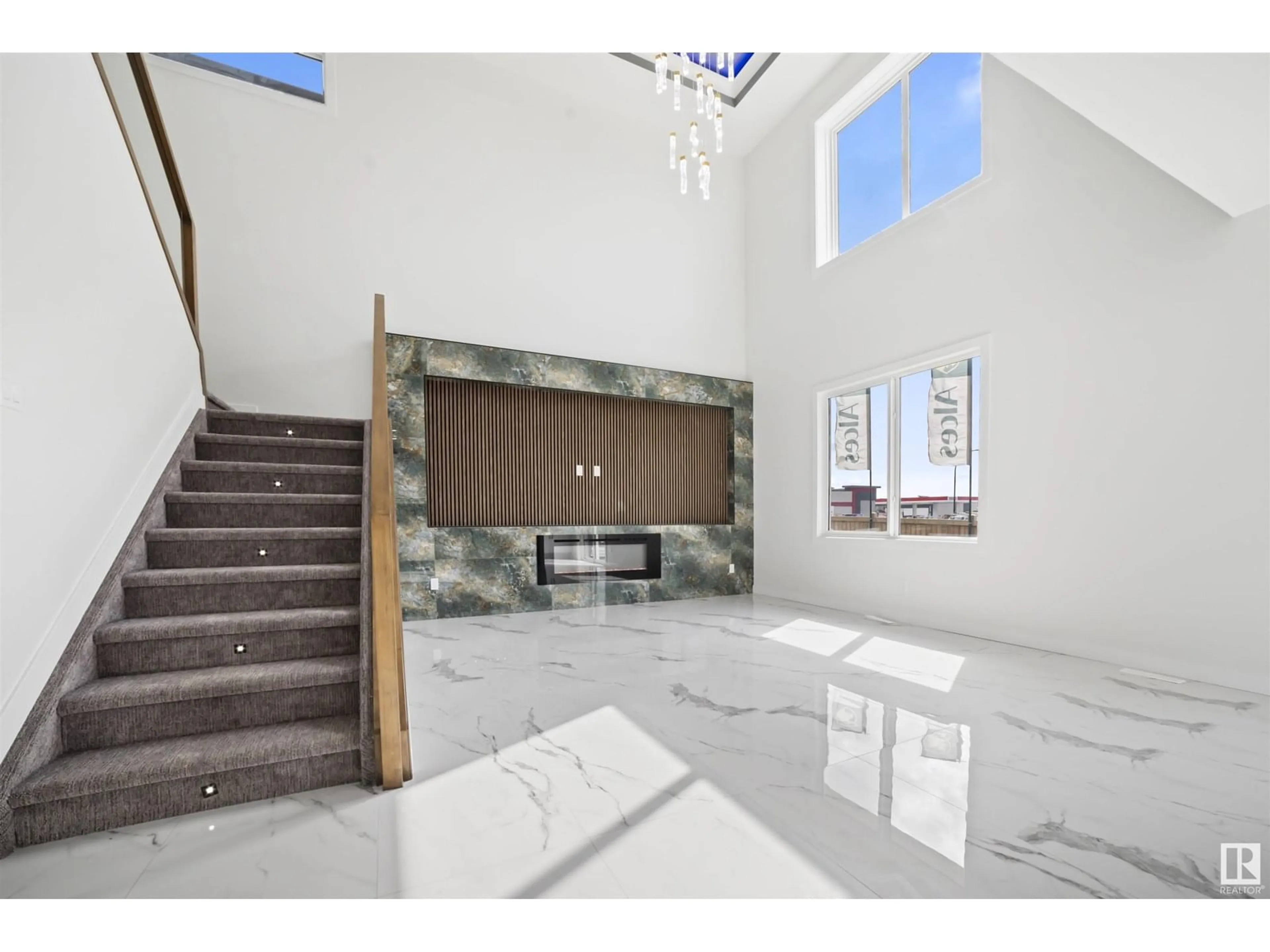 Indoor foyer for SW - 216 33 ST, Edmonton Alberta T6X3C7