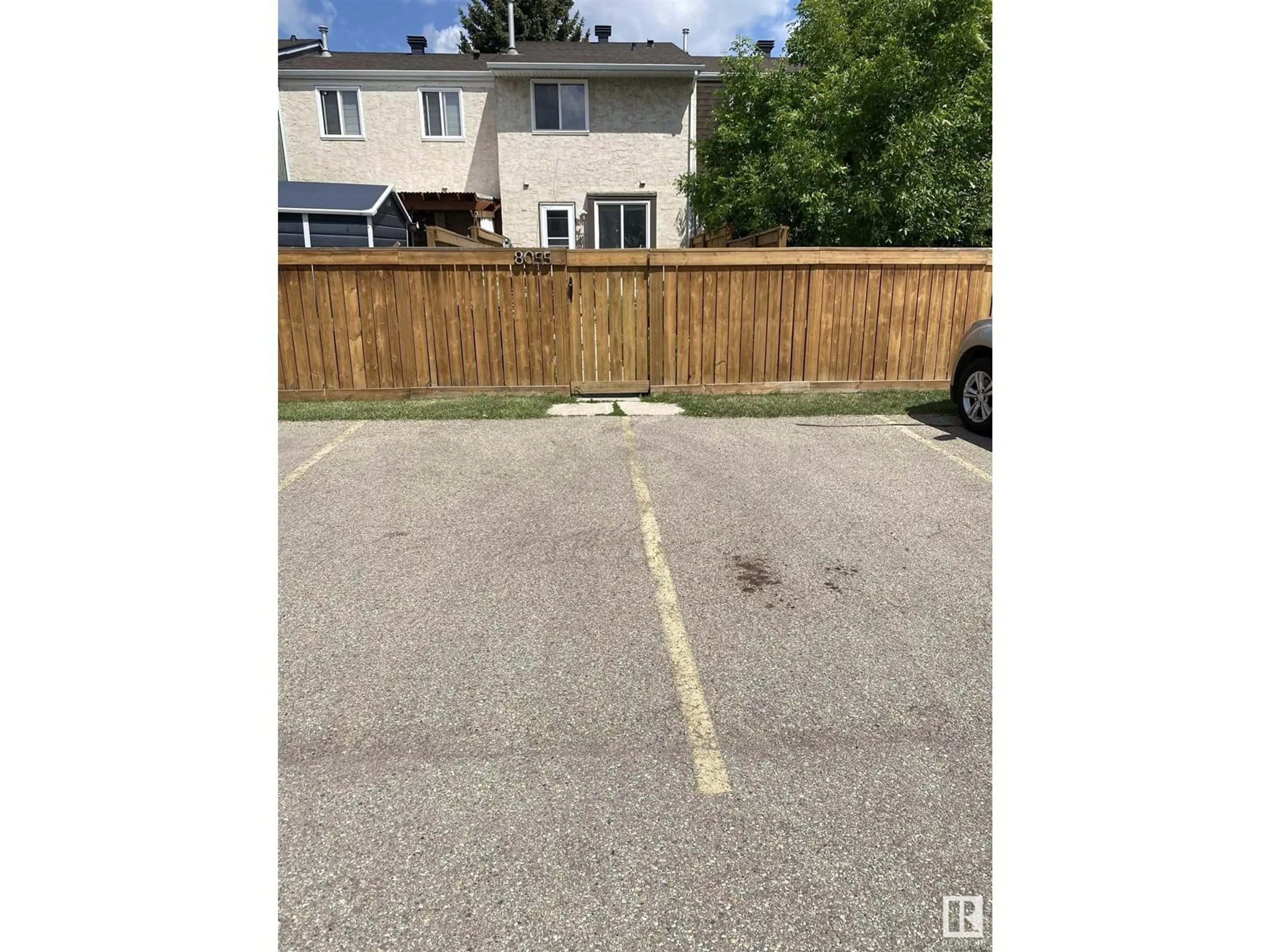 Parking for NW - 8055 178 ST, Edmonton Alberta T5T1L3
