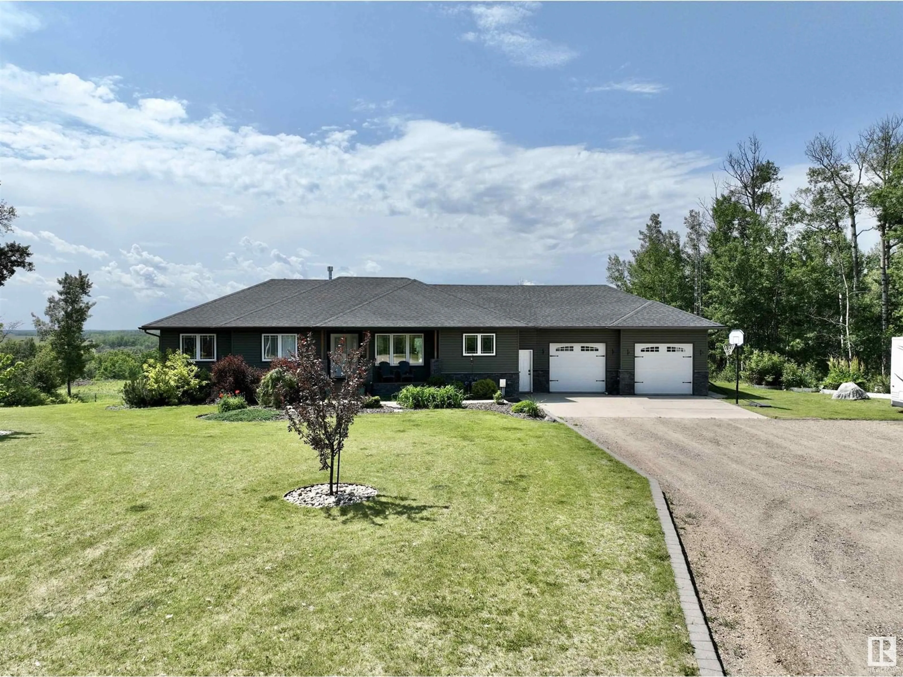 A pic from outside/outdoor area/front of a property/back of a property/a pic from drone, street for 10501 TWP RD 590, Rural St. Paul County Alberta T0A3A0