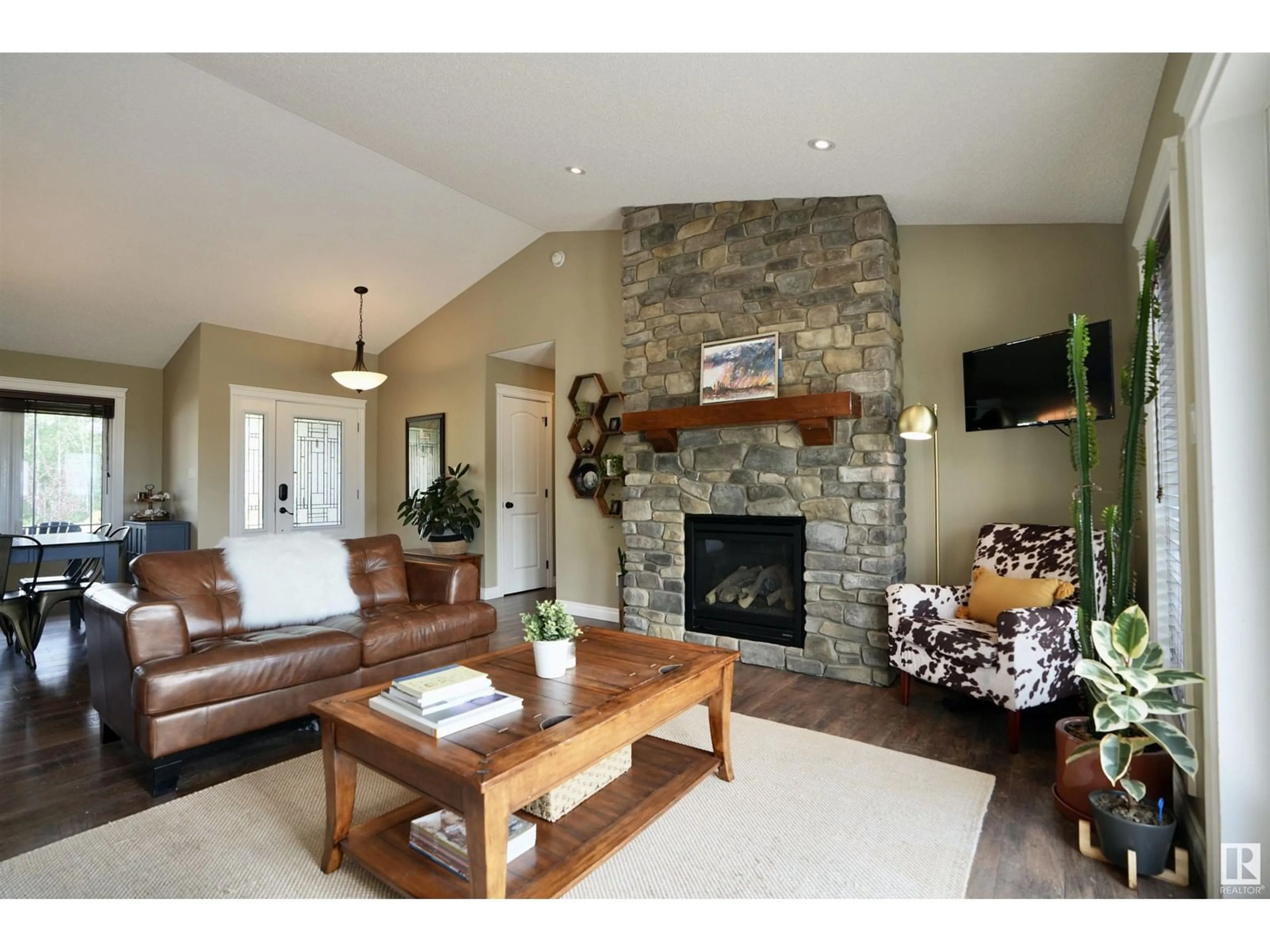 Living room with furniture, unknown for 10501 TWP RD 590, Rural St. Paul County Alberta T0A3A0