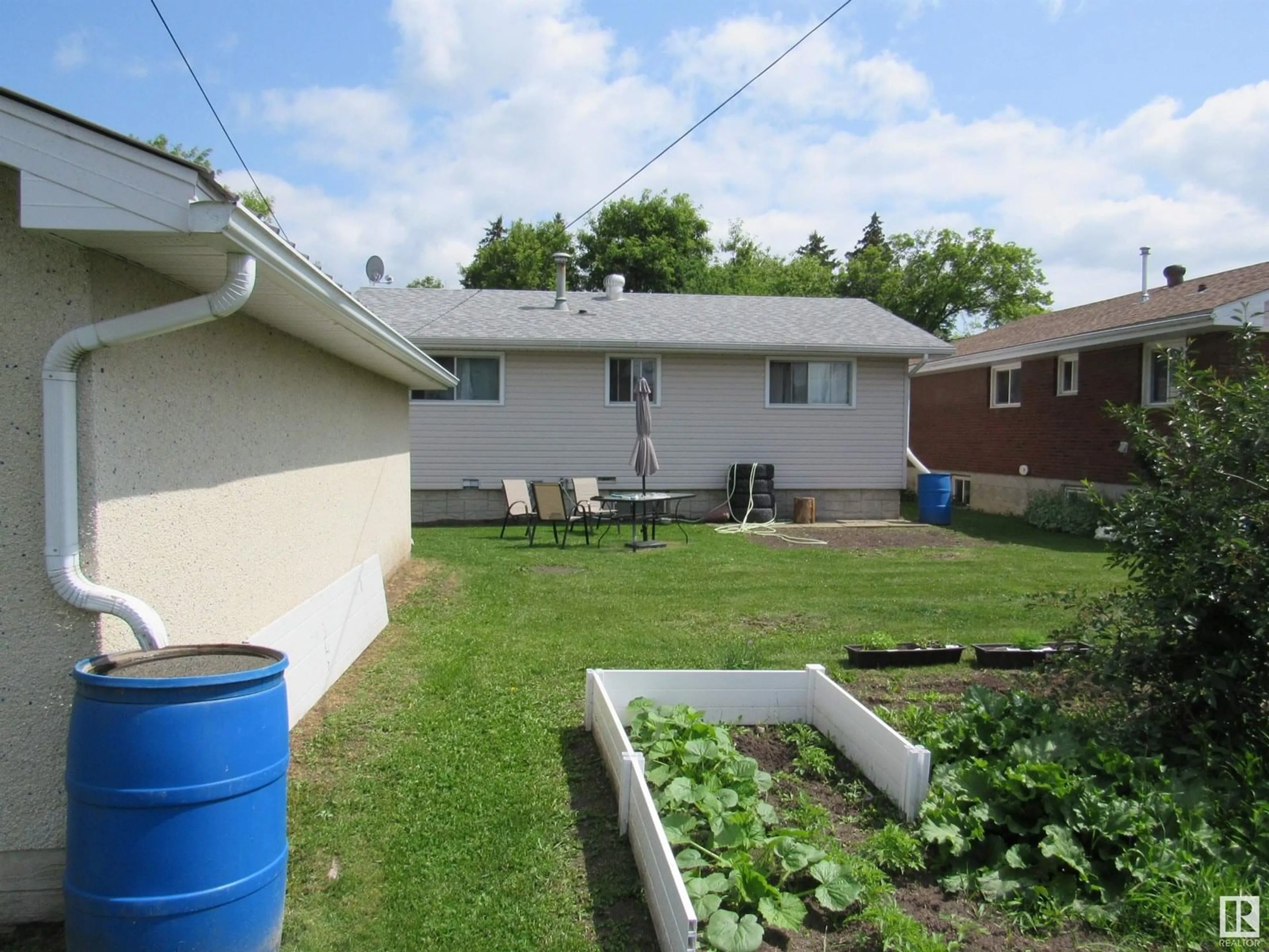 Patio, street for 5006 53 ST, Barrhead Alberta T7N1L1