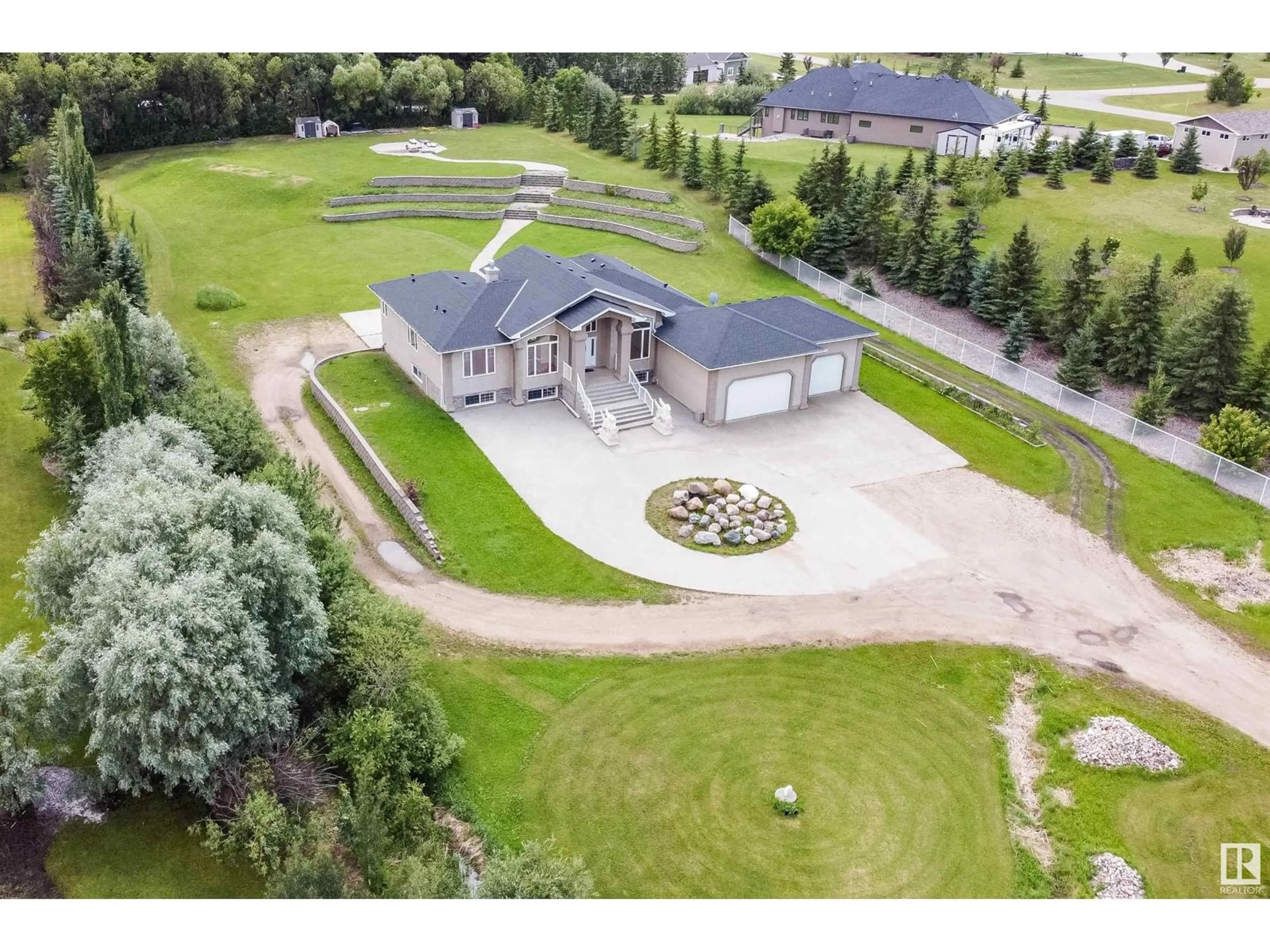 A pic from outside/outdoor area/front of a property/back of a property/a pic from drone, building for 15 RGE ROAD 222 RGE ROAD, Rural Strathcona County Alberta T8B1A8