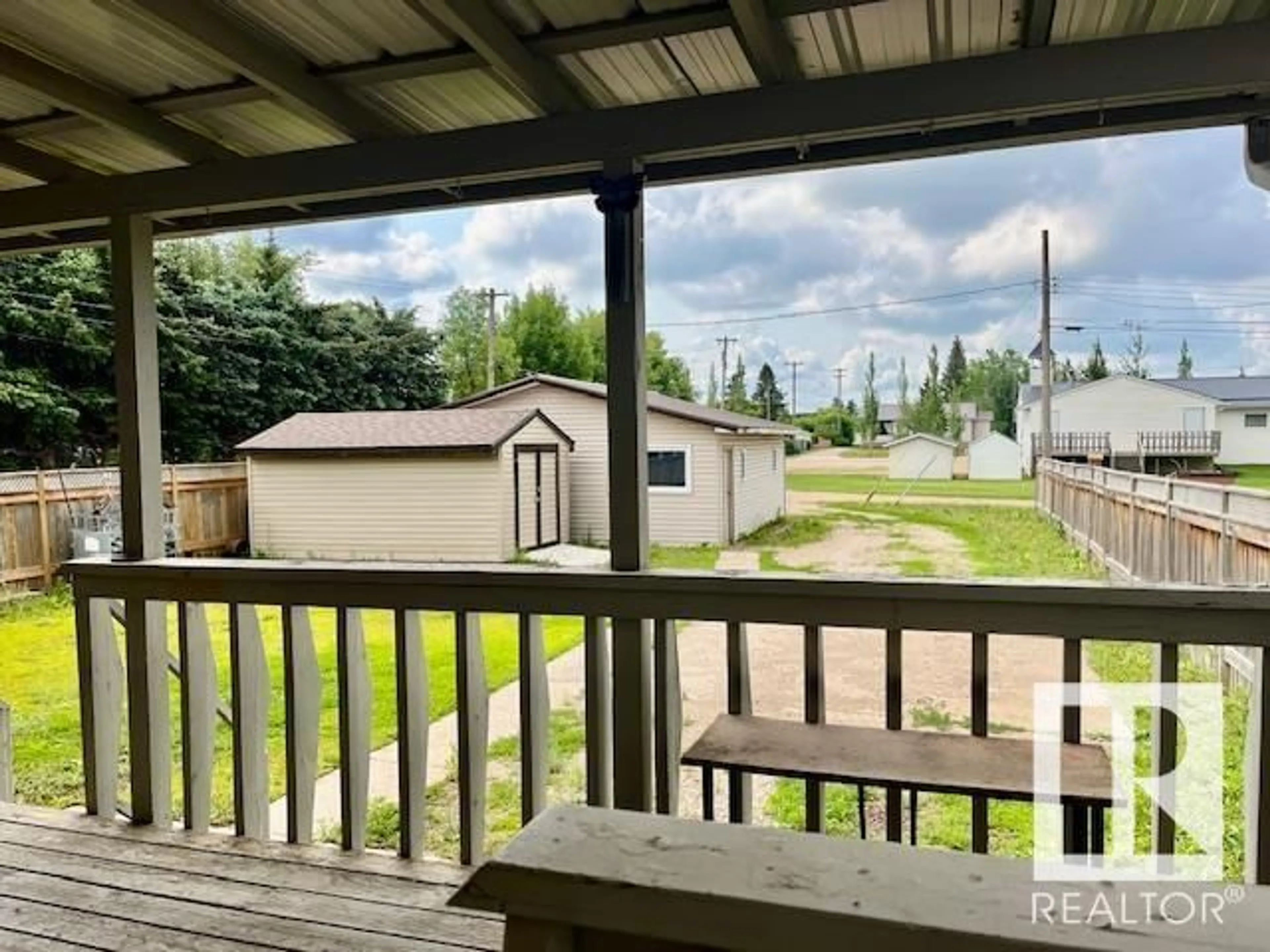 Patio, water/lake/river/ocean view for 5007 54 AVE, Two Hills Alberta T0B4K0