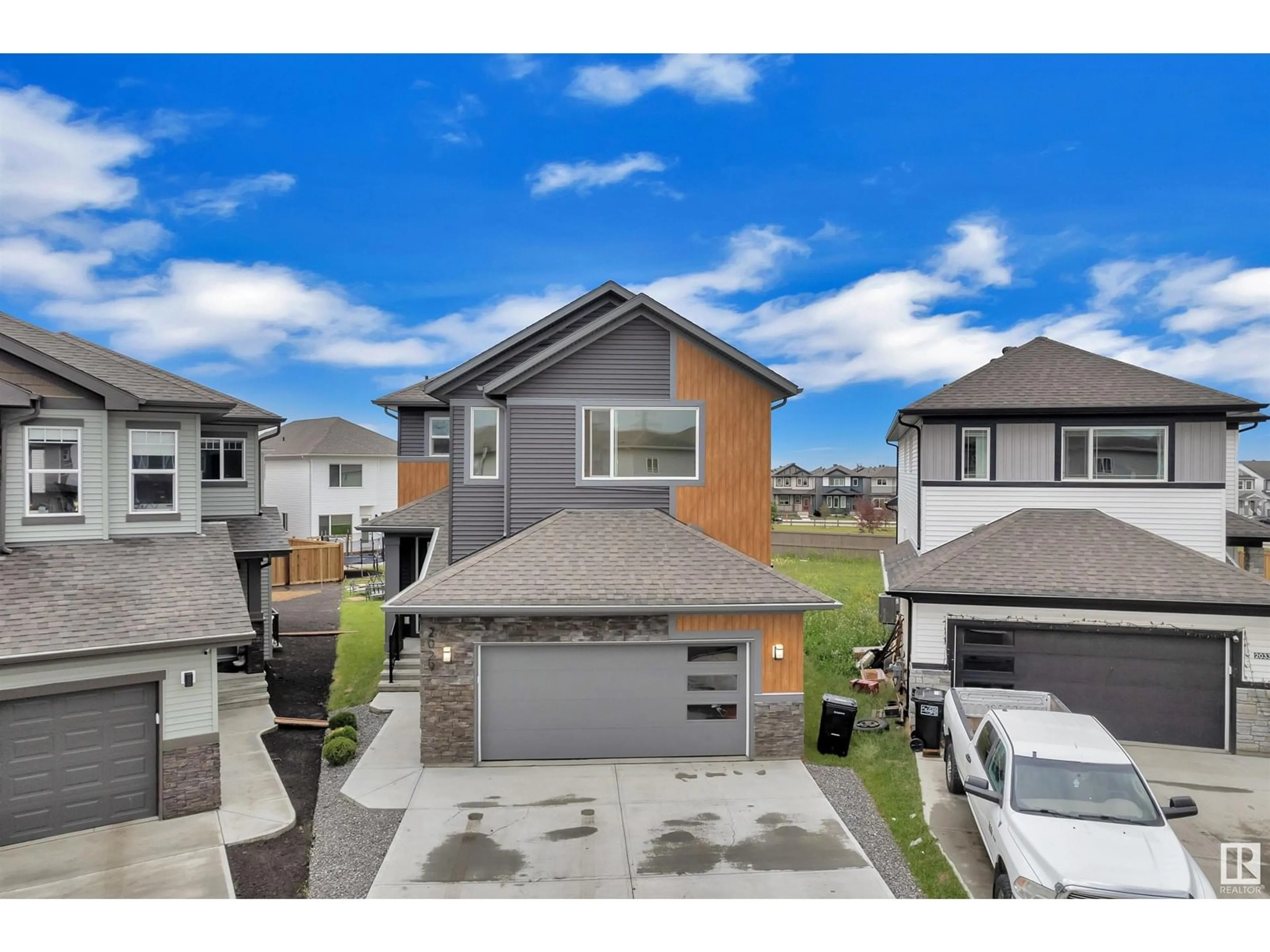 A pic from outside/outdoor area/front of a property/back of a property/a pic from drone, street for 2029 13A AV, Edmonton Alberta T6T2R8