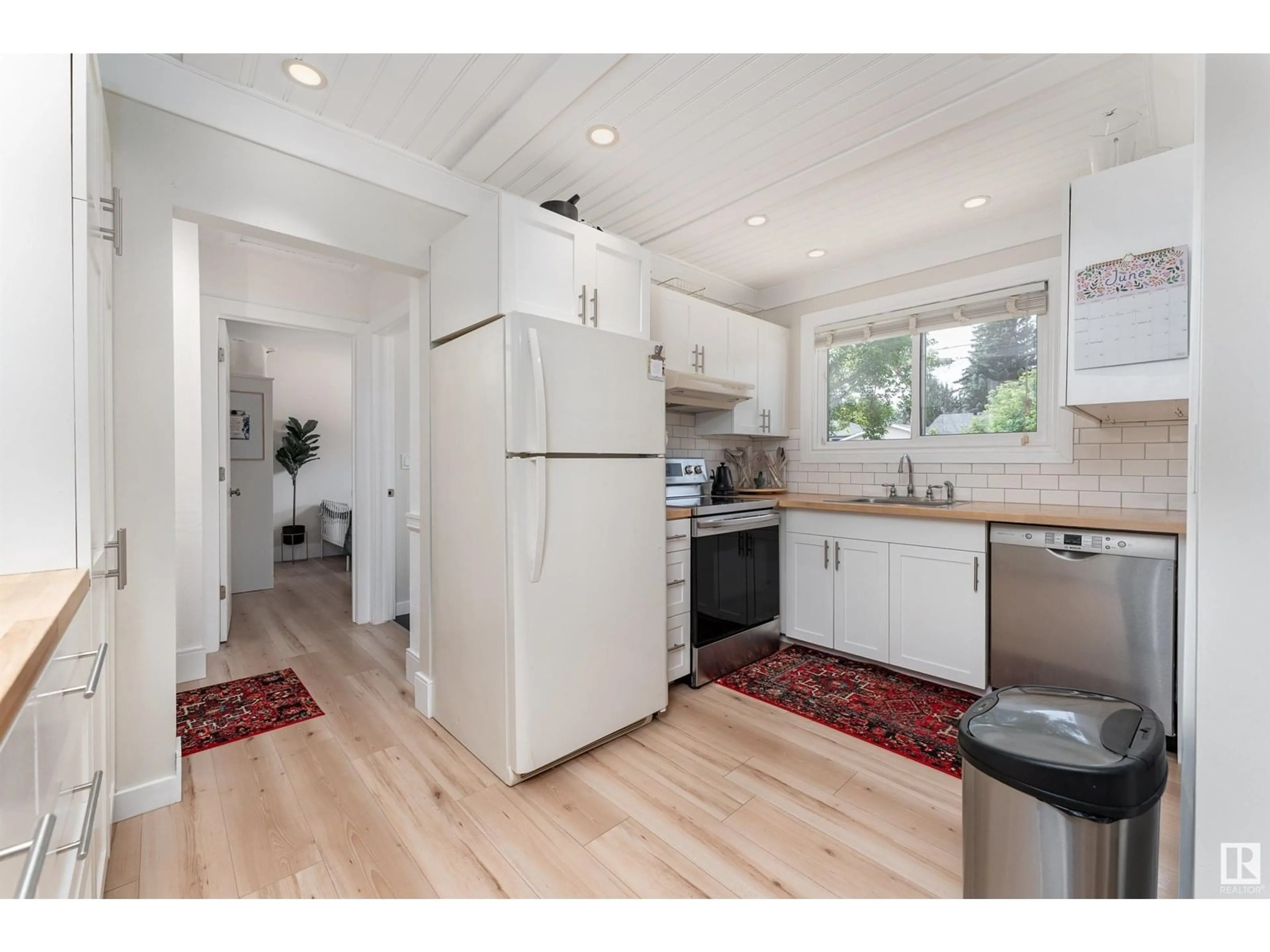 Open concept kitchen, unknown for 26 ELIZABETH, Fort Saskatchewan Alberta T8L2M4