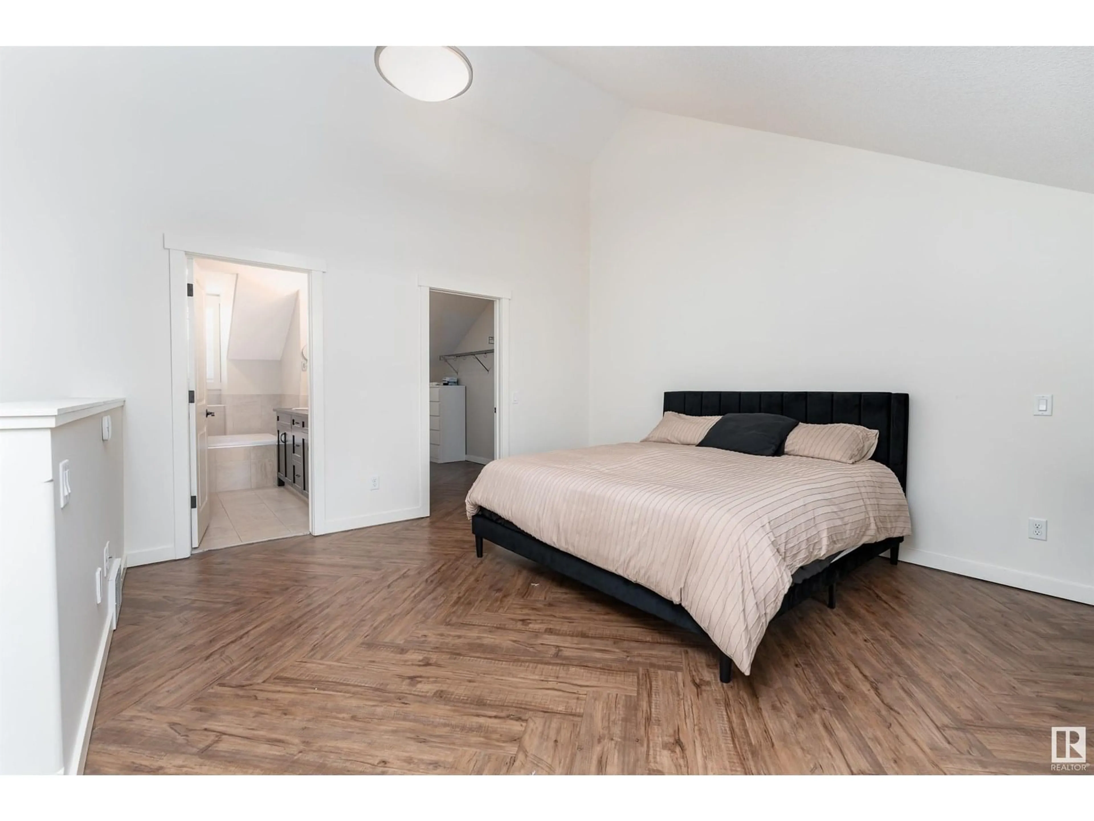 A pic of a room for 1060 GAULT BV, Edmonton Alberta T5E6N7