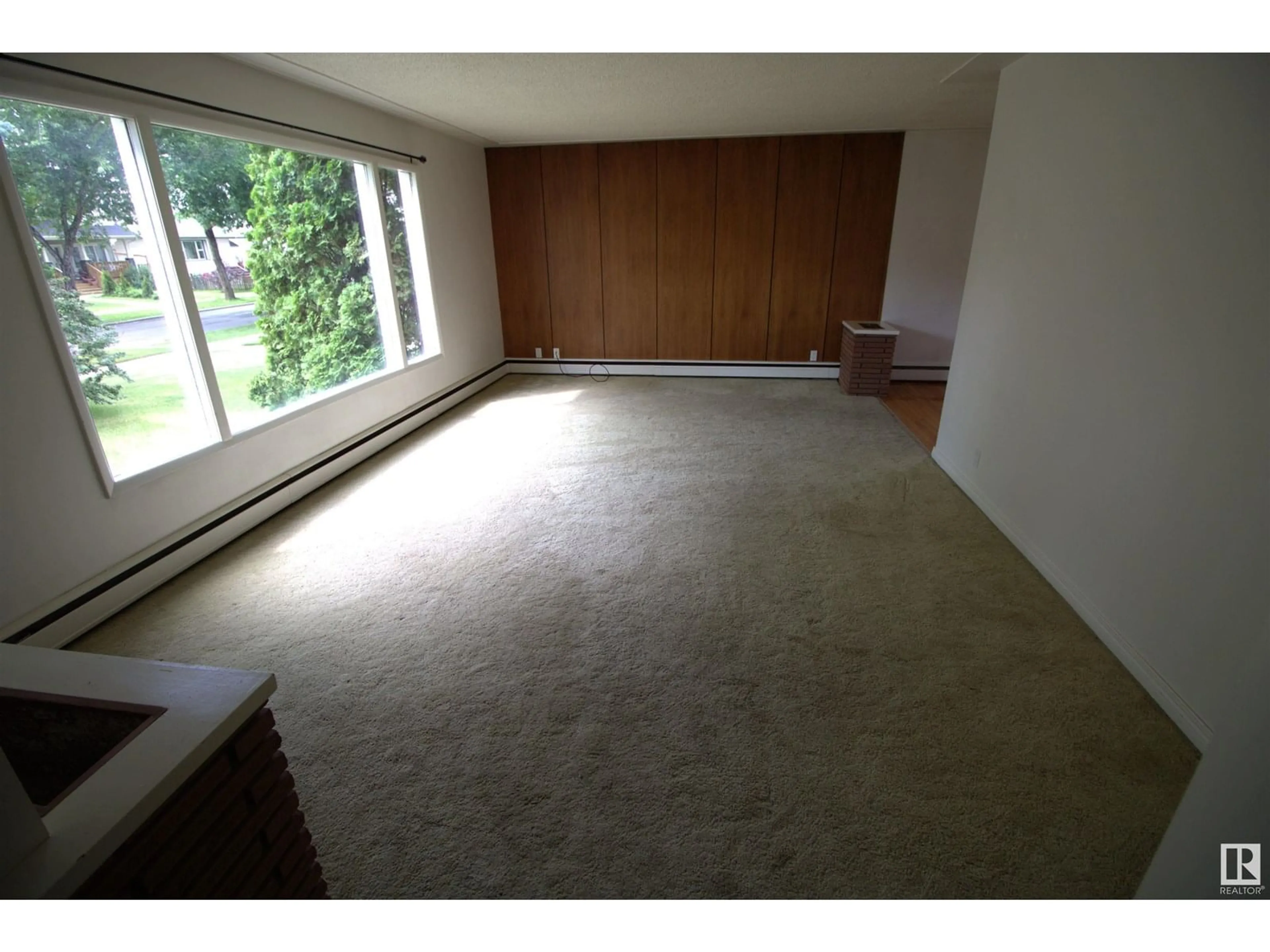 A pic of a room for NW - 12411 89 ST, Edmonton Alberta T5B3X1