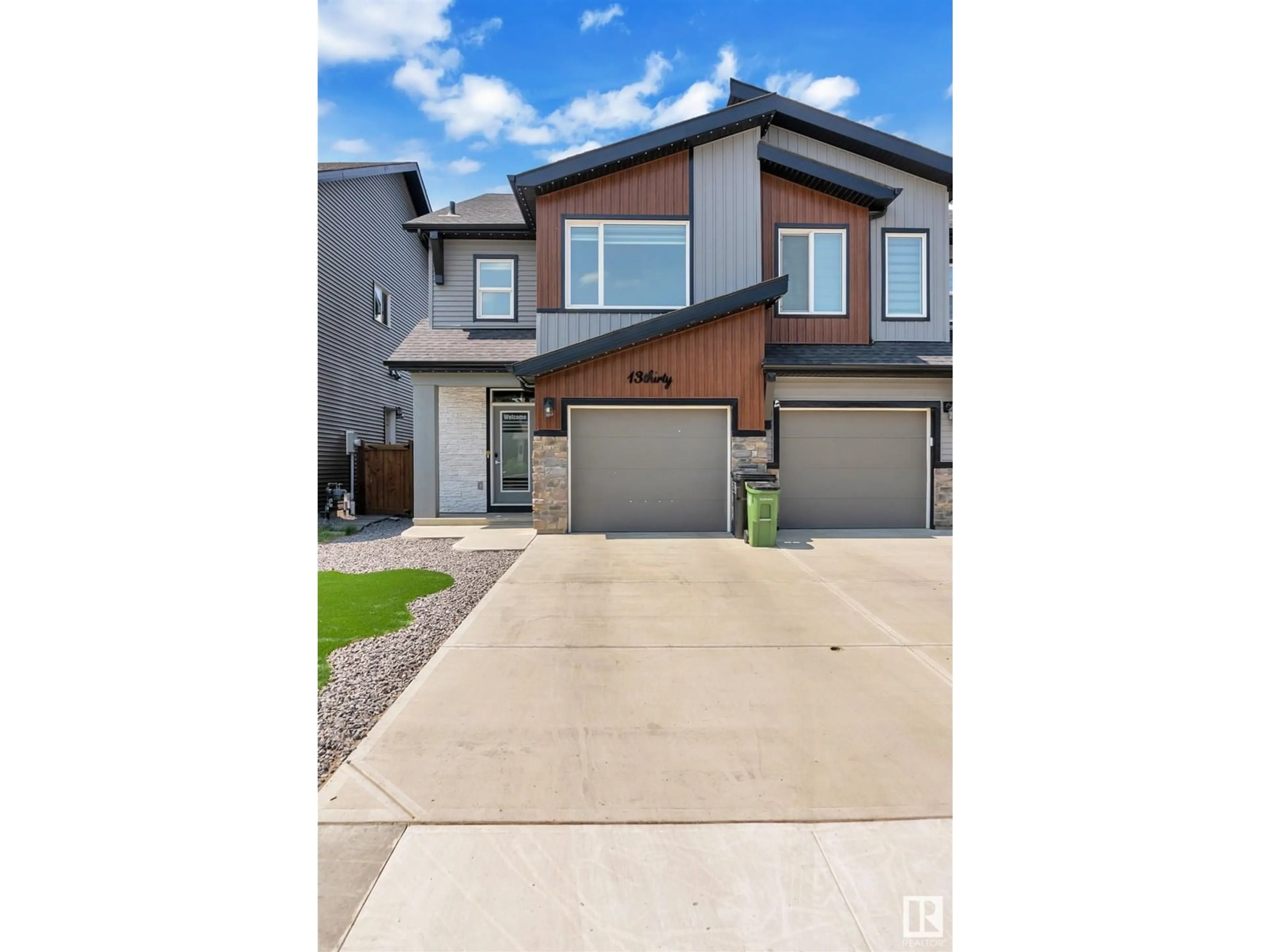 Unknown for 1330 PLUM LI SW, Edmonton Alberta T6X2Y4