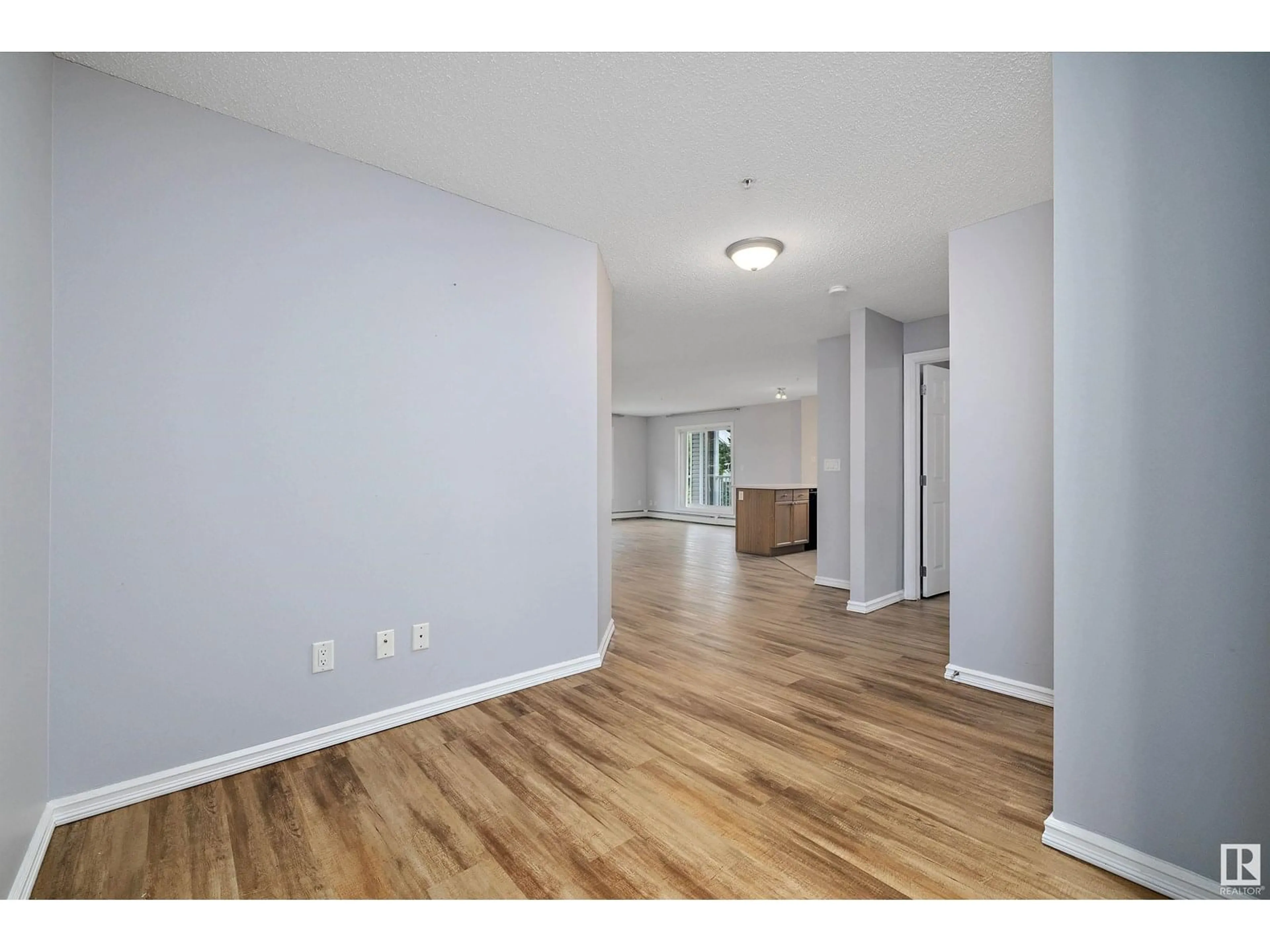 A pic of a room for 201 - 4407 23 ST, Edmonton Alberta T6T0B6