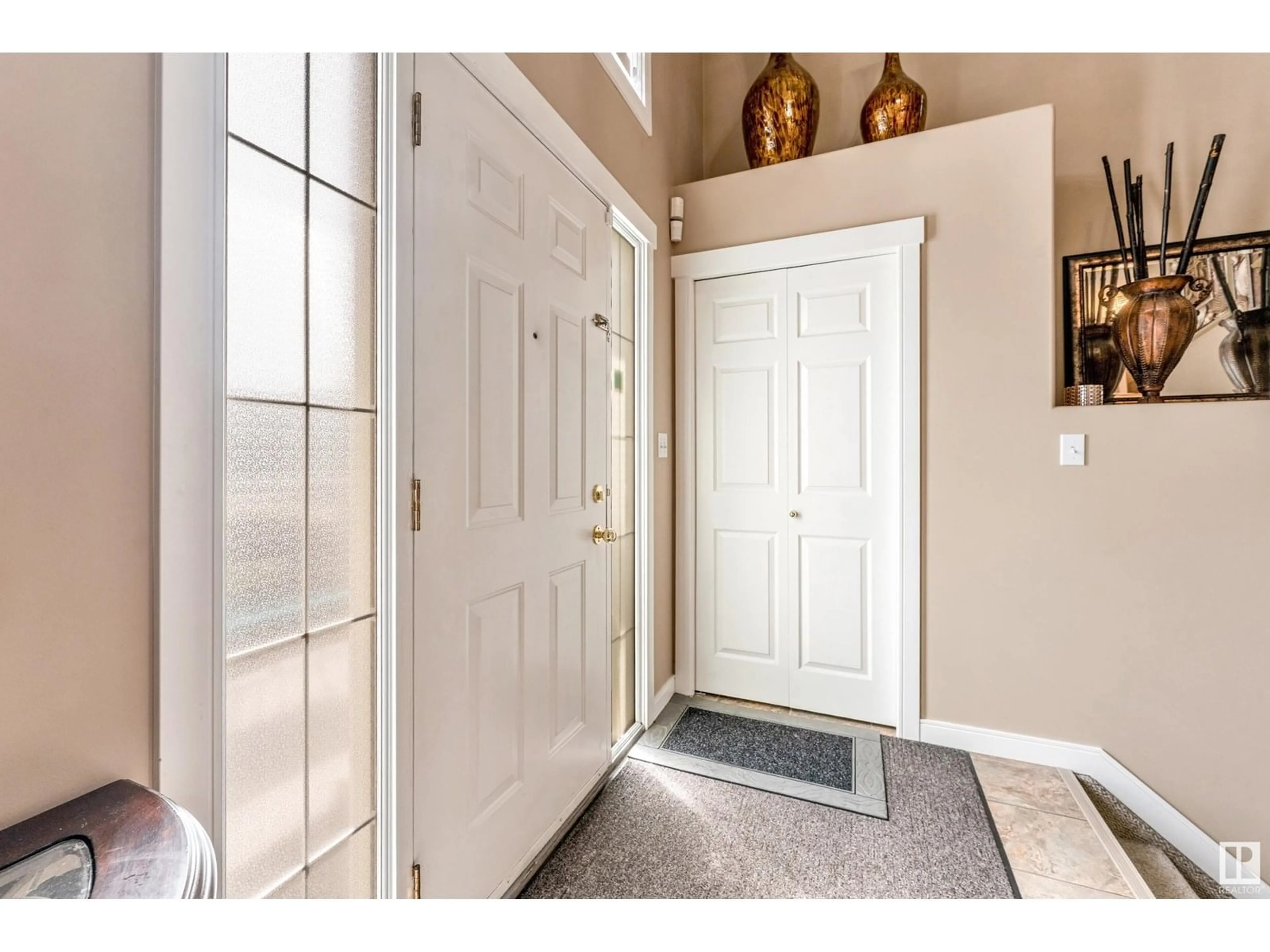 Indoor entryway for 18204 107 ST, Edmonton Alberta T5X6G4
