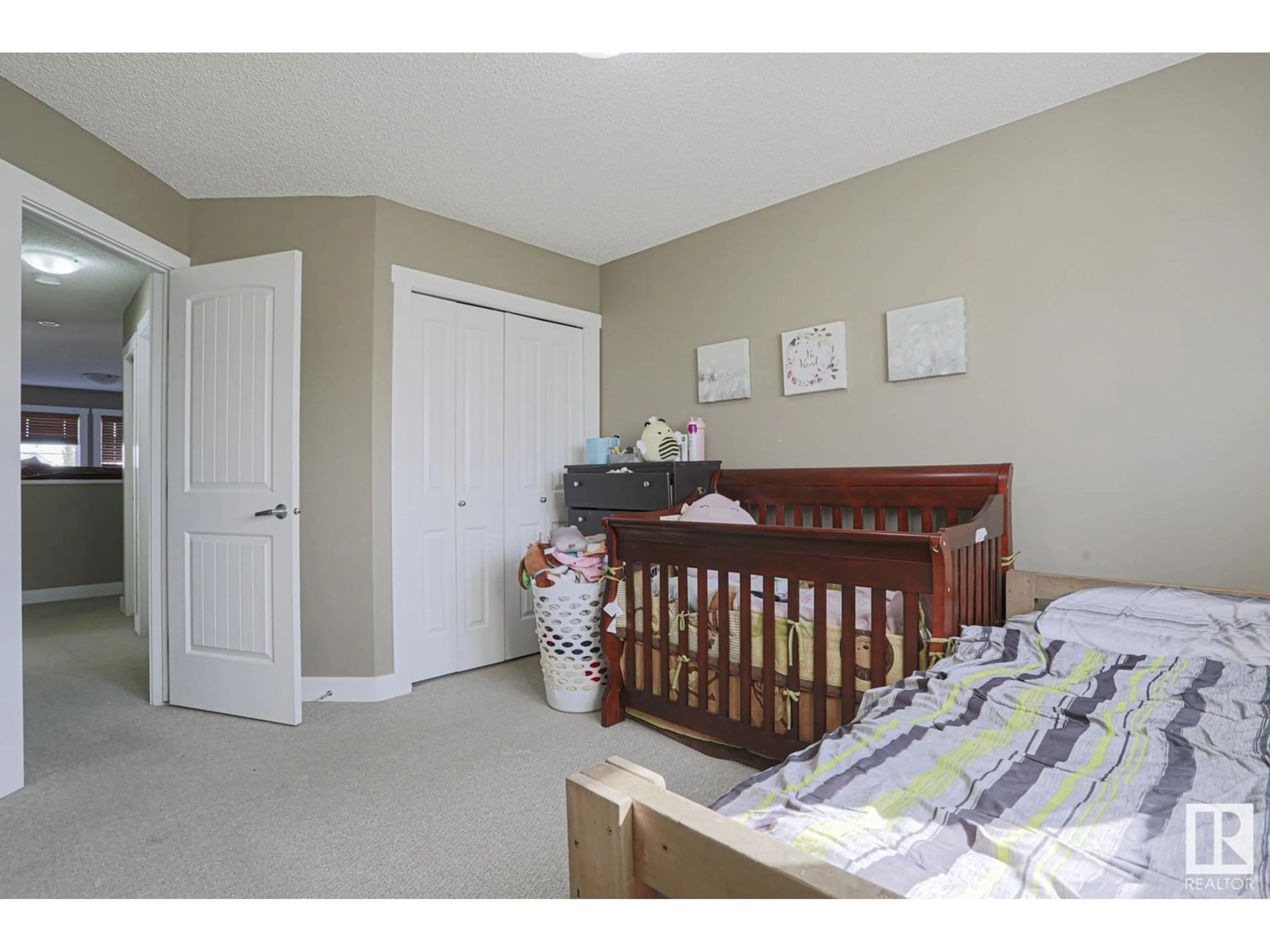 A pic of a room for NW - 1125 37B AV, Edmonton Alberta T6T0E6