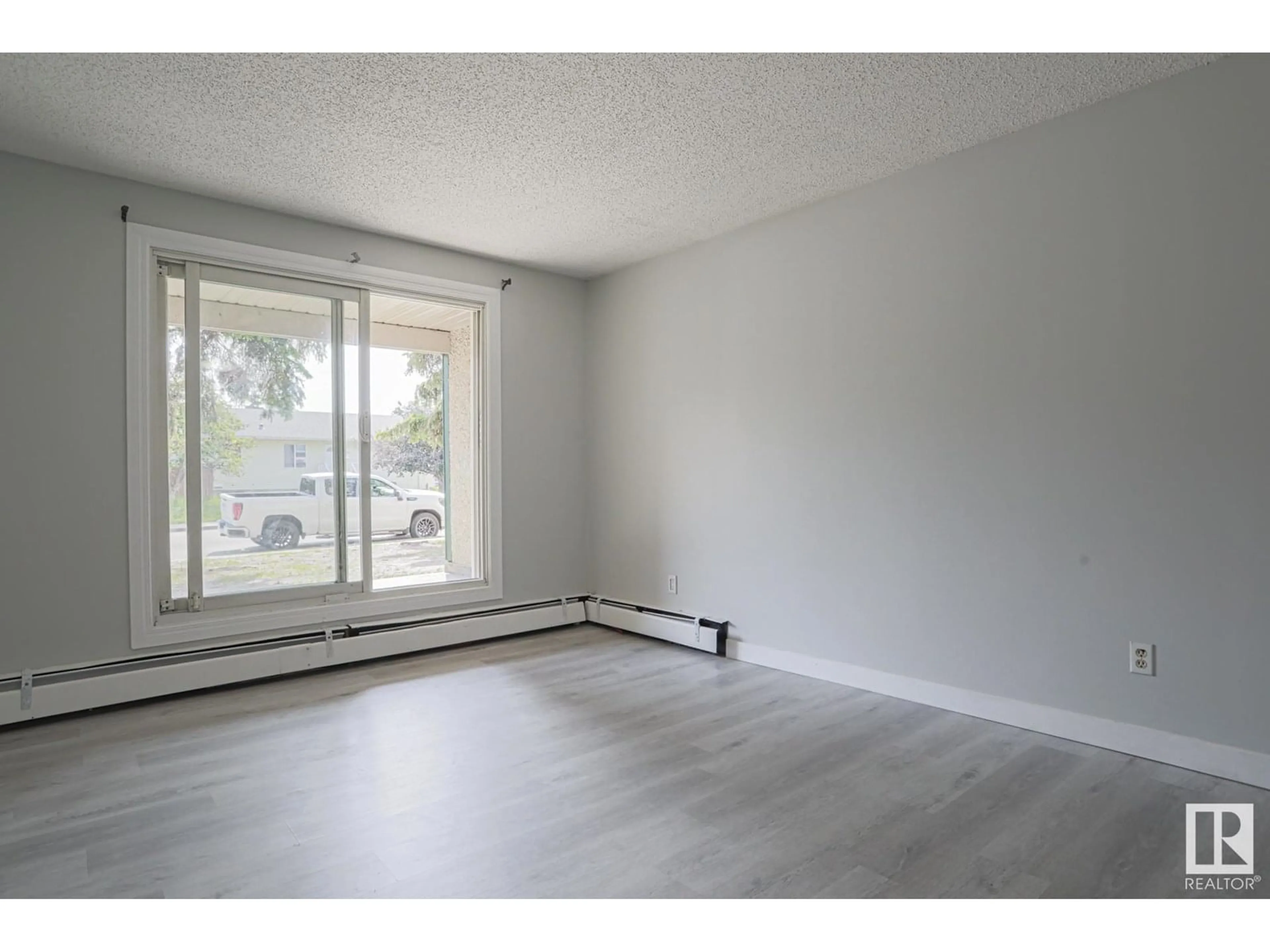 A pic of a room for #112 - 1628 48 ST, Edmonton Alberta T6L5P2
