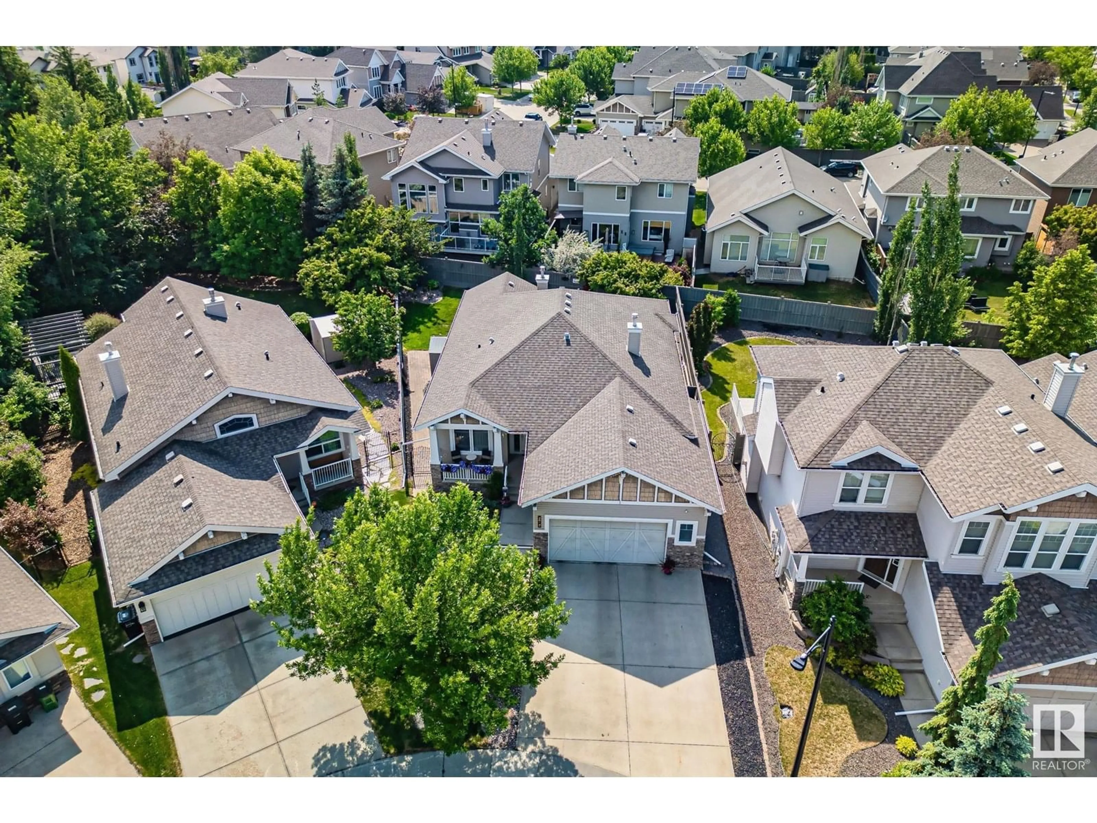 A pic from outside/outdoor area/front of a property/back of a property/a pic from drone, street for NW - 4814 209A ST, Edmonton Alberta T6M3A3