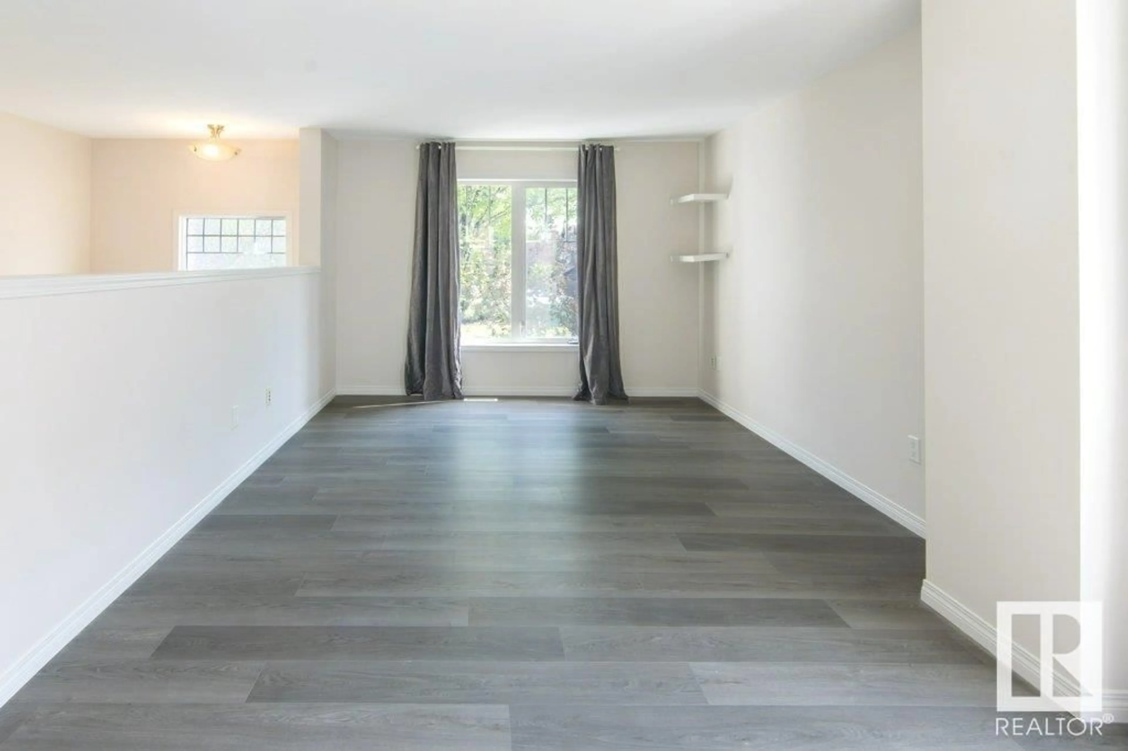 A pic of a room for 4862 TERWILLEGAR CM, Edmonton Alberta T6R0S3