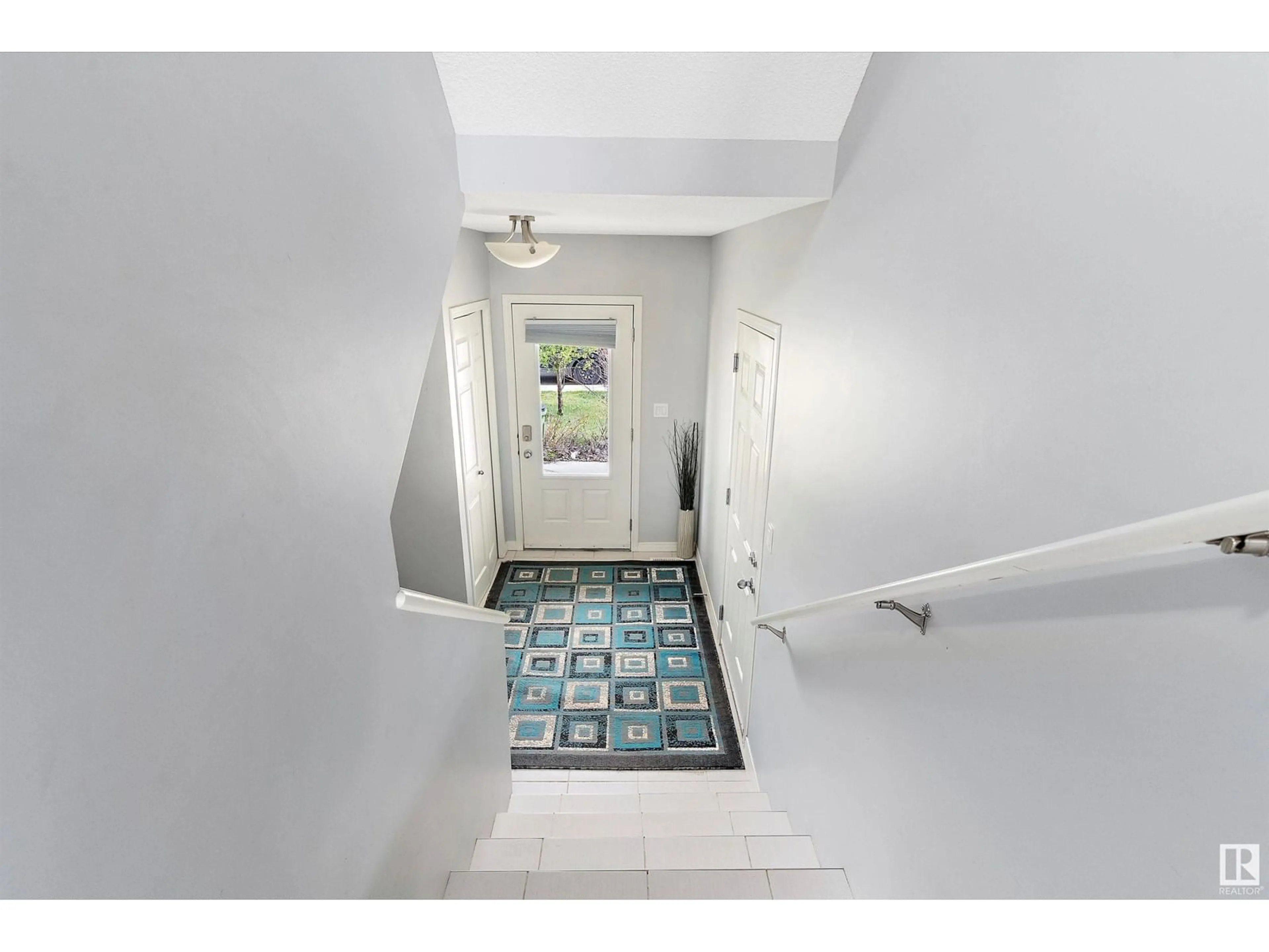 Indoor entryway for 4420 PROWSE RD, Edmonton Alberta T6W3A5