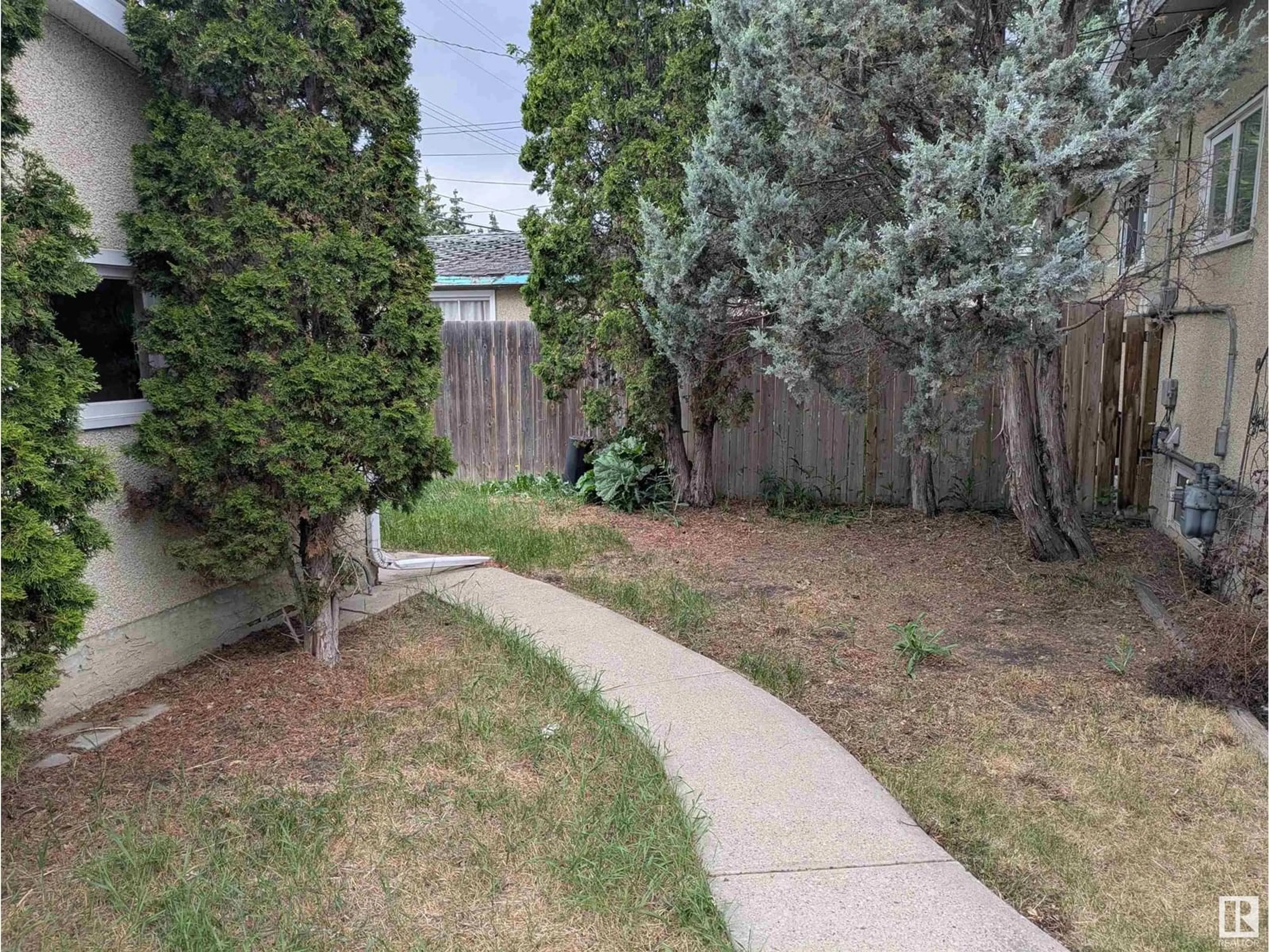 Patio, unknown for 9030 60 ST, Edmonton Alberta T6B1M8